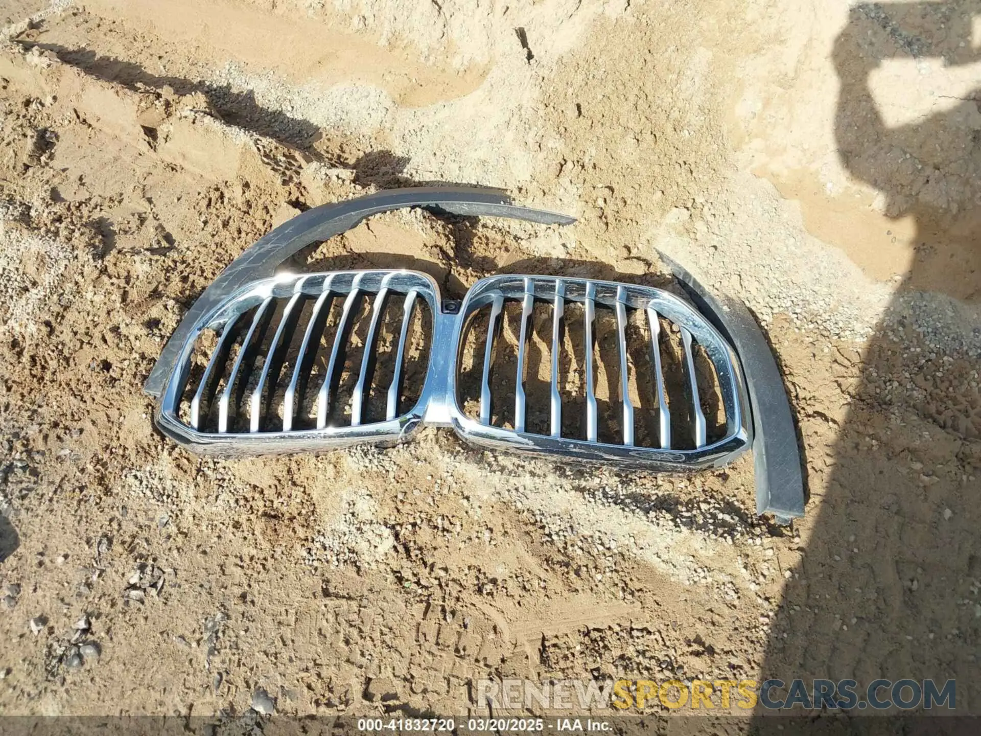 12 Photograph of a damaged car 5UXTA6C07M9F32034 BMW X5 PHEV 2021