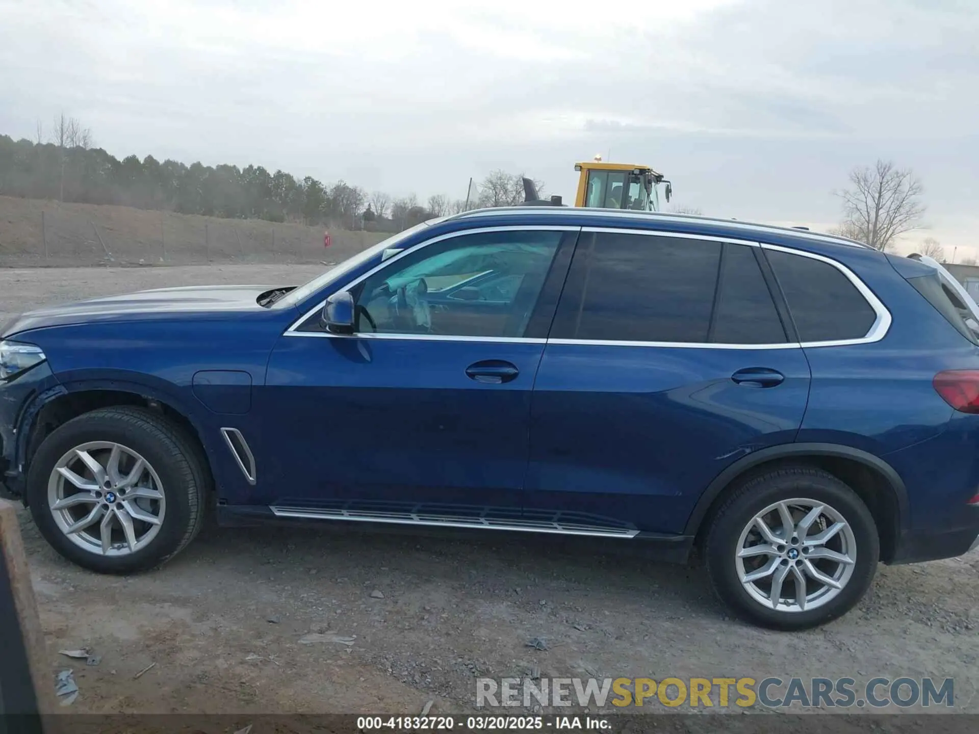 15 Photograph of a damaged car 5UXTA6C07M9F32034 BMW X5 PHEV 2021