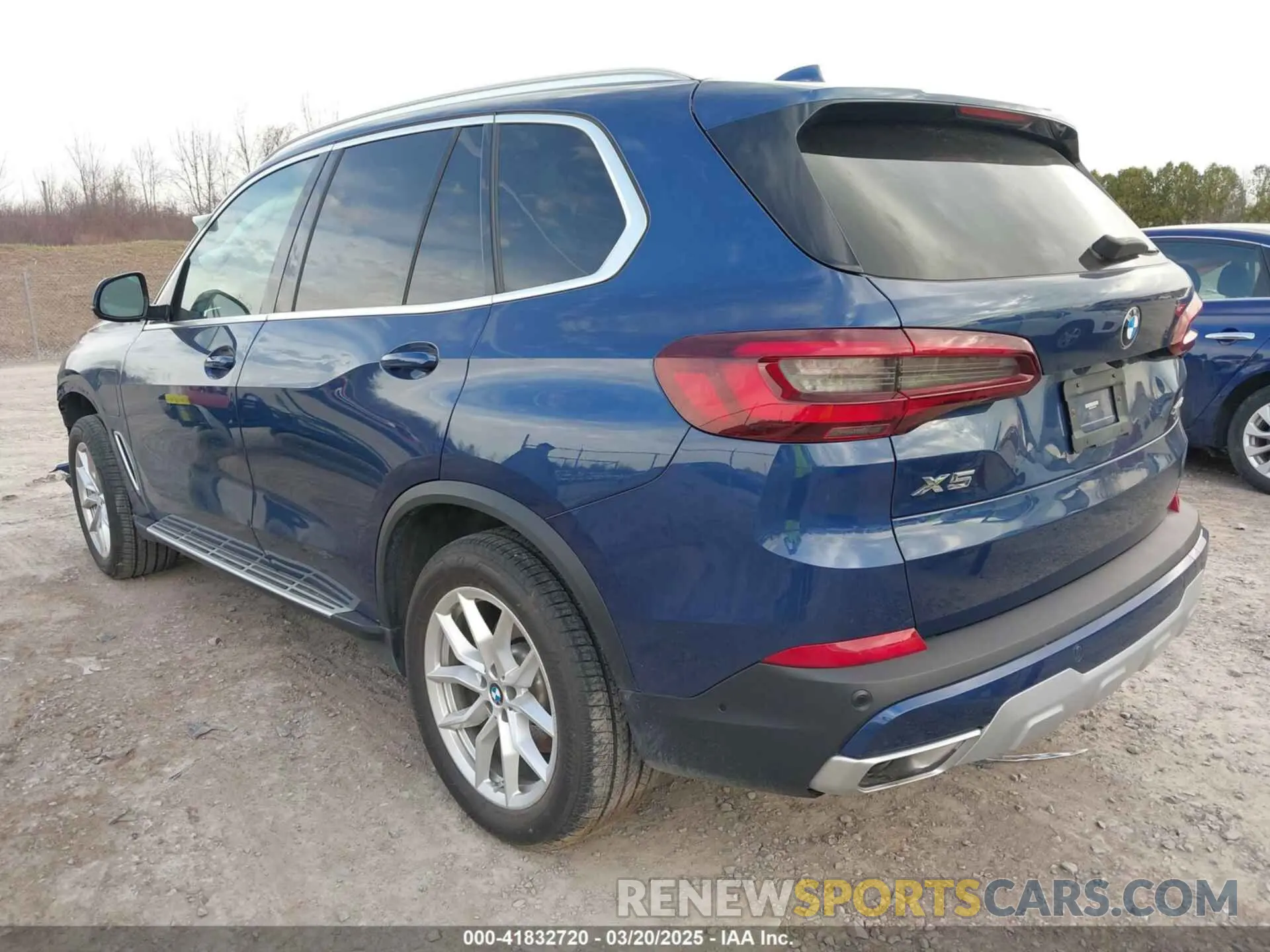 3 Photograph of a damaged car 5UXTA6C07M9F32034 BMW X5 PHEV 2021