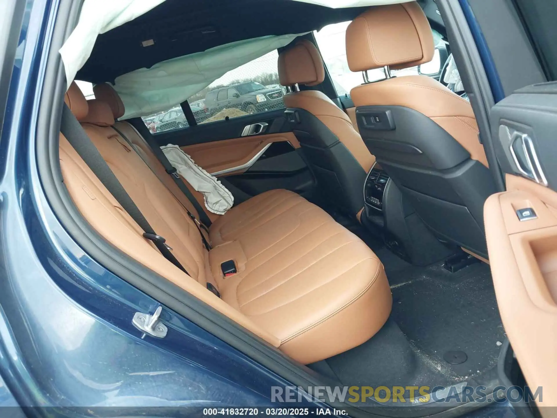 8 Photograph of a damaged car 5UXTA6C07M9F32034 BMW X5 PHEV 2021