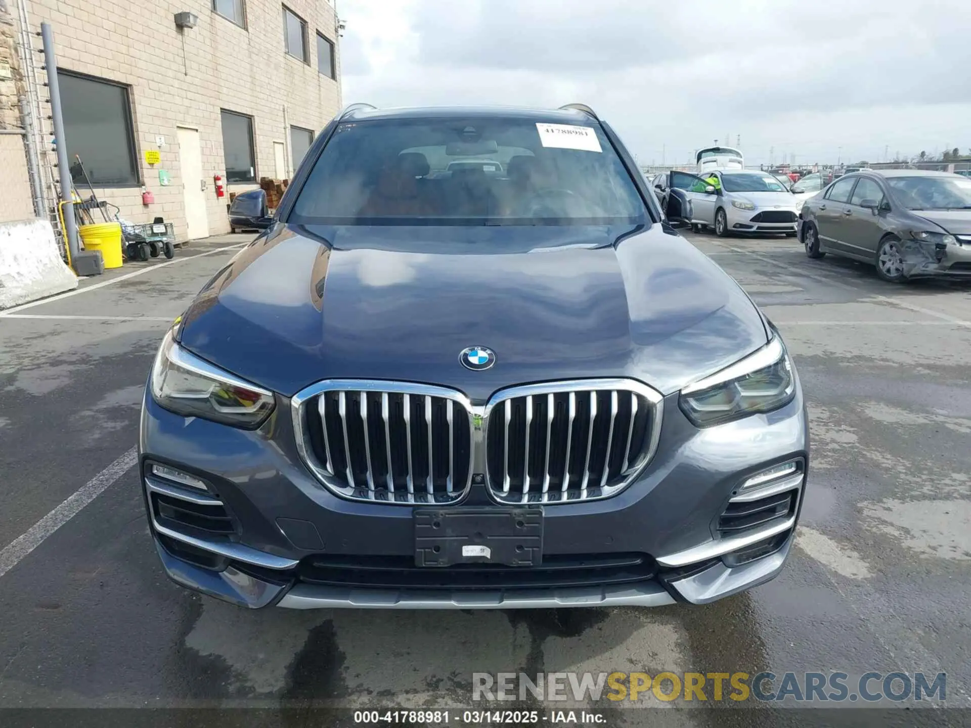 12 Фотография поврежденного автомобиля 5UXTA6C09M9D26035 BMW X5 PHEV 2021