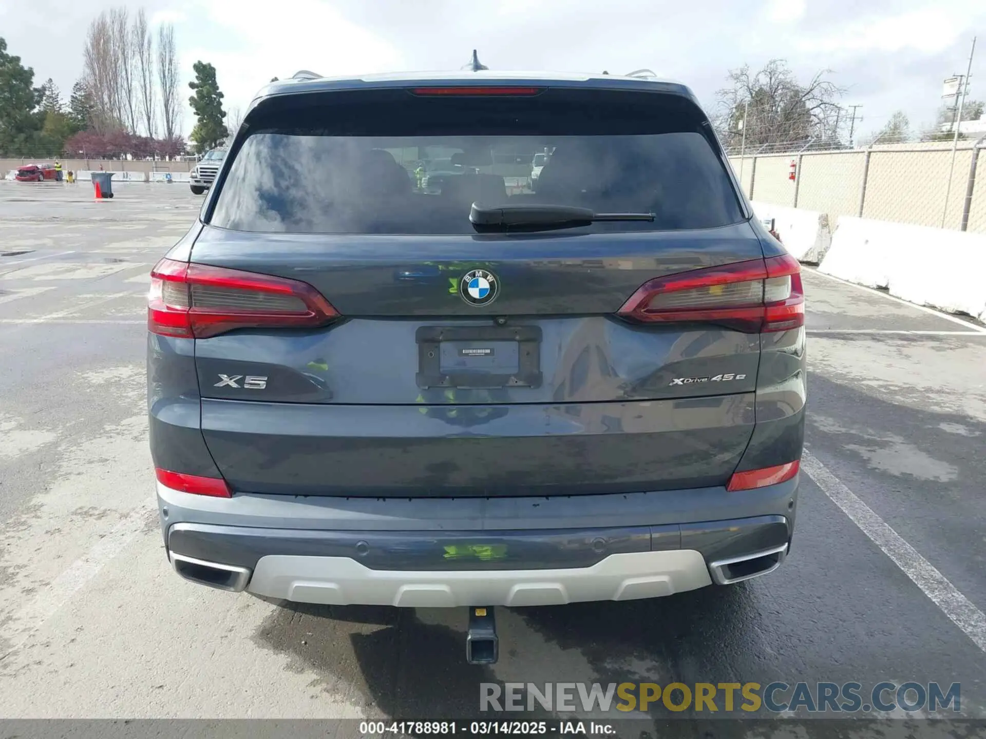 16 Фотография поврежденного автомобиля 5UXTA6C09M9D26035 BMW X5 PHEV 2021