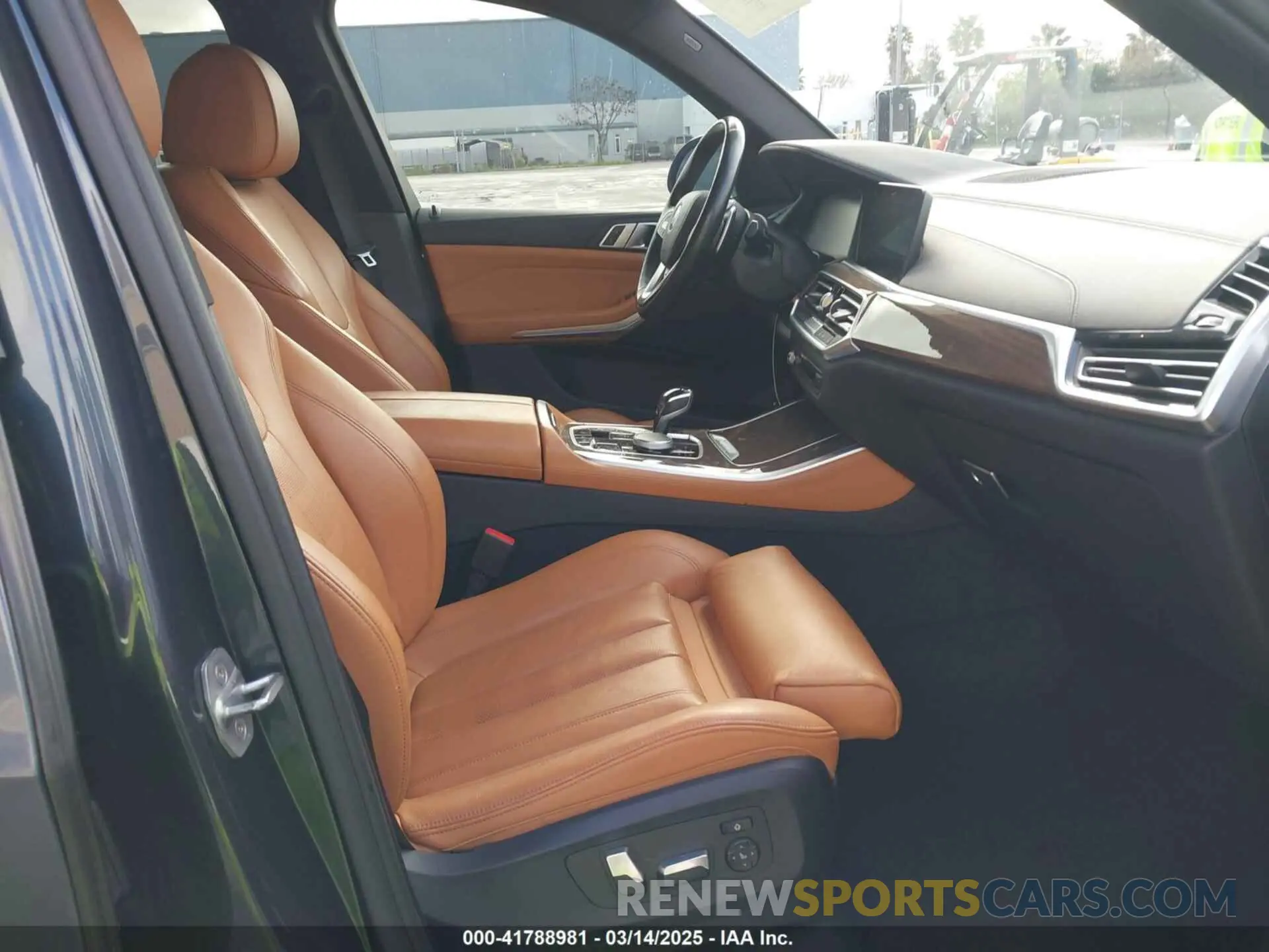5 Фотография поврежденного автомобиля 5UXTA6C09M9D26035 BMW X5 PHEV 2021