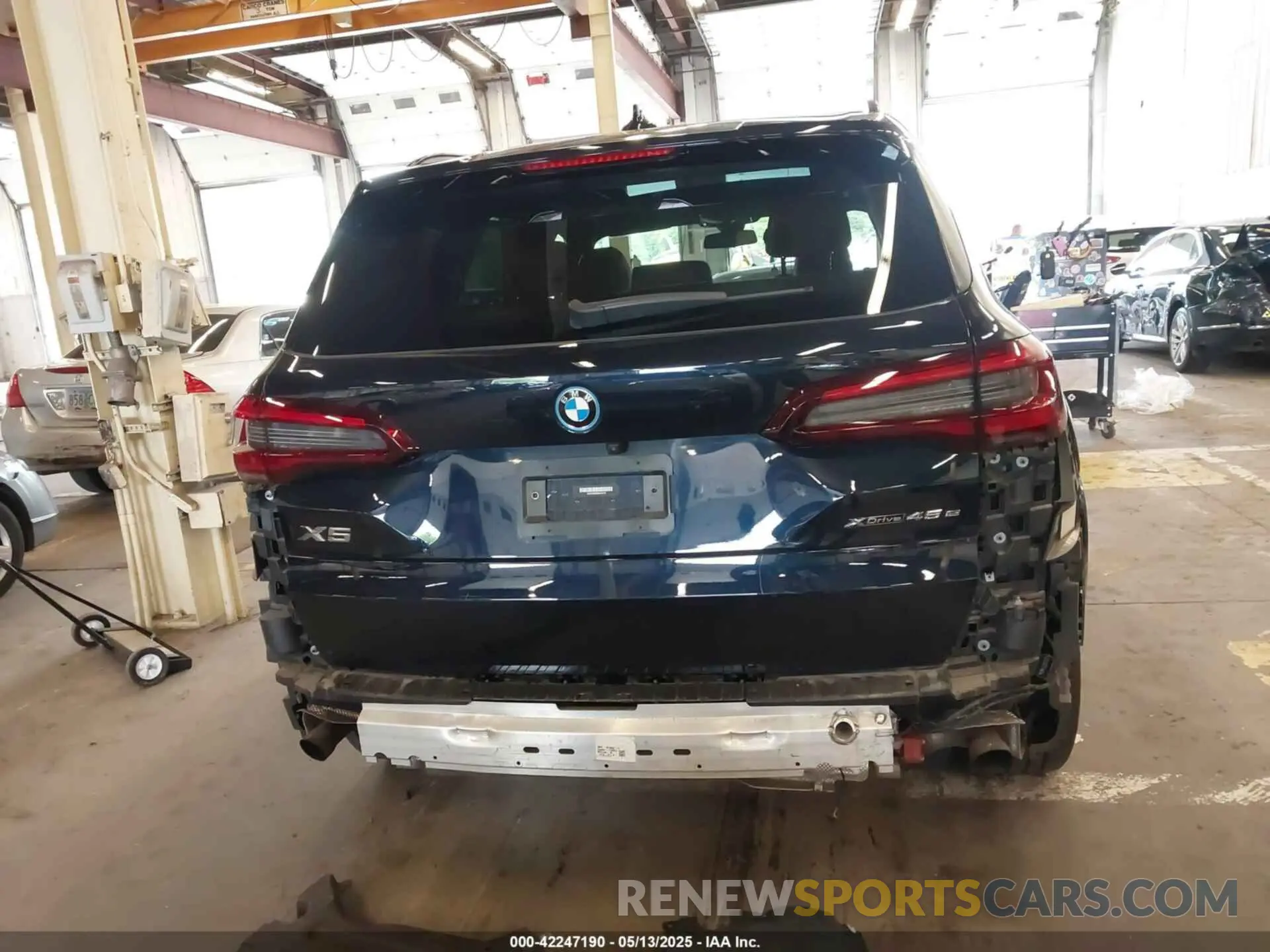 17 Фотография поврежденного автомобиля 5UXTA6C05N9L41274 BMW X5 PHEV 2022