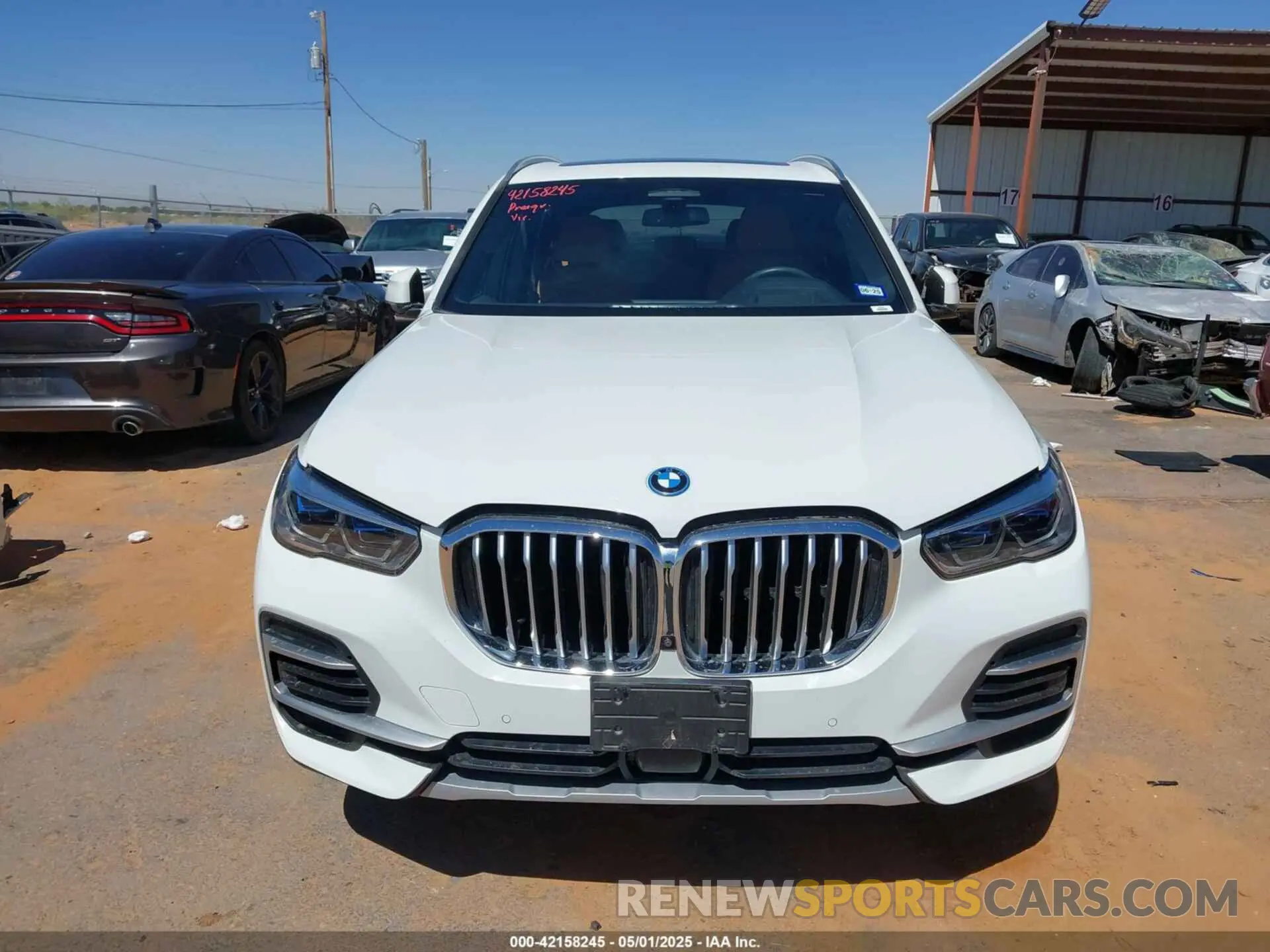 12 Photograph of a damaged car 5UXTA6C06N9L85008 BMW X5 PHEV 2022