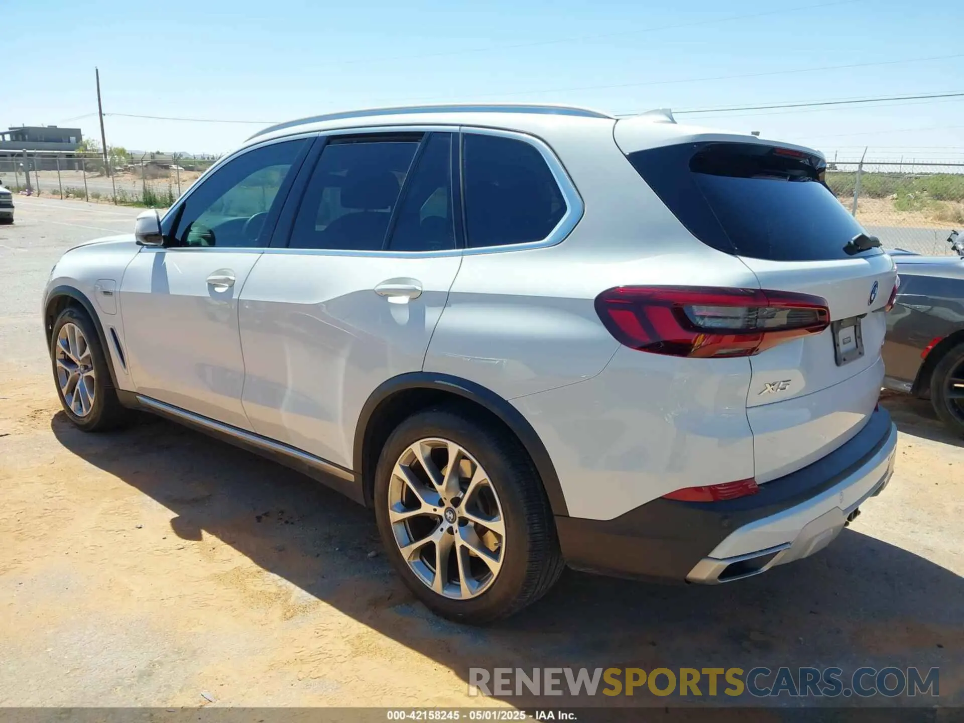 3 Photograph of a damaged car 5UXTA6C06N9L85008 BMW X5 PHEV 2022