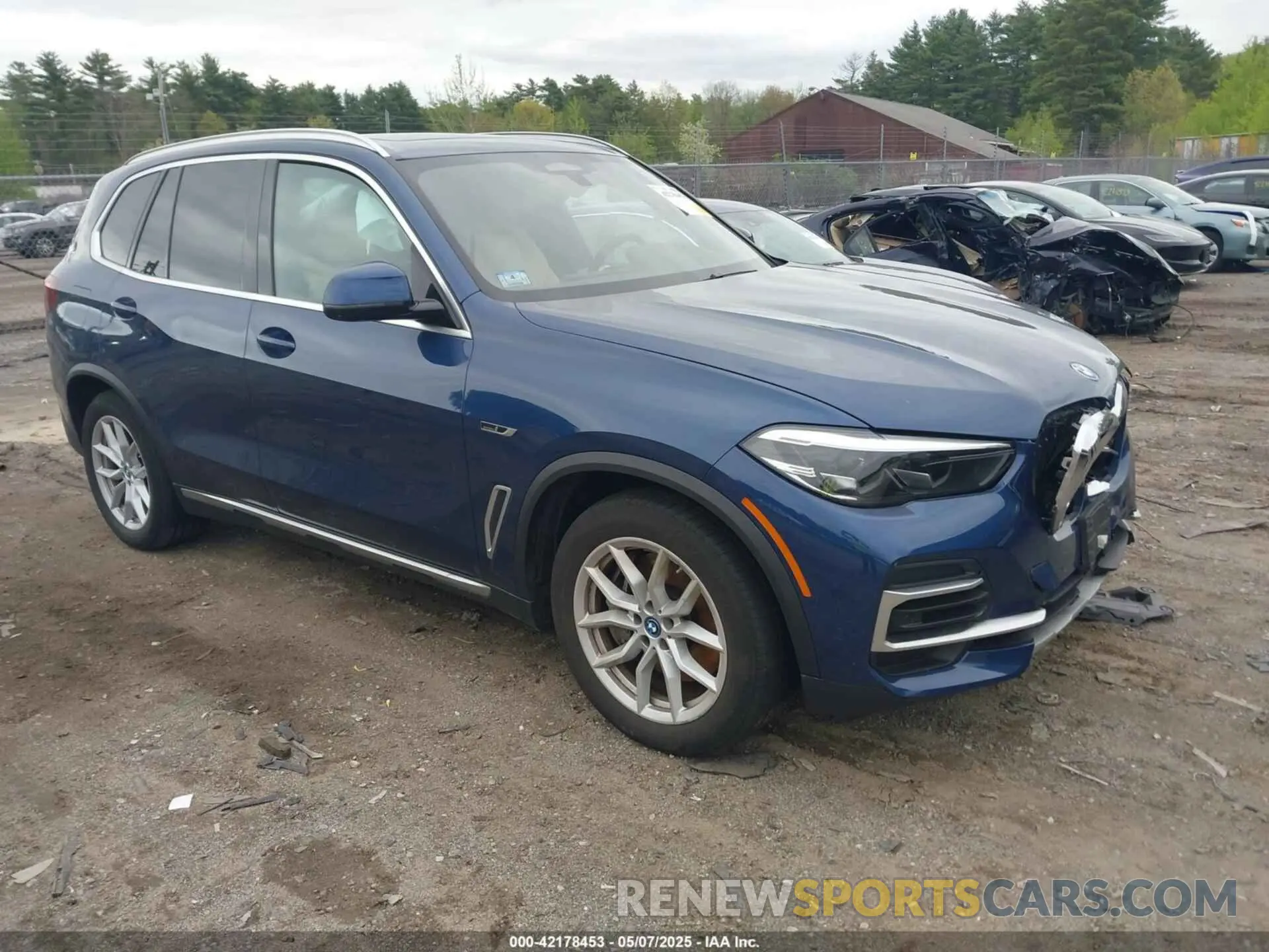 1 Photograph of a damaged car 5UXTA6C06N9M08044 BMW X5 PHEV 2022