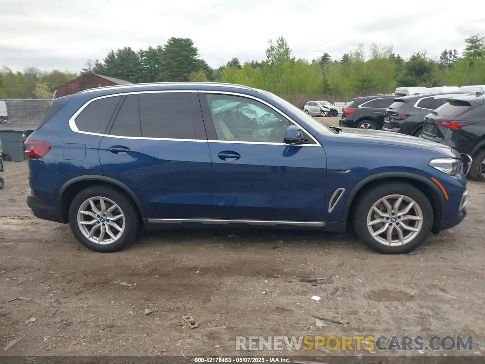 13 Photograph of a damaged car 5UXTA6C06N9M08044 BMW X5 PHEV 2022