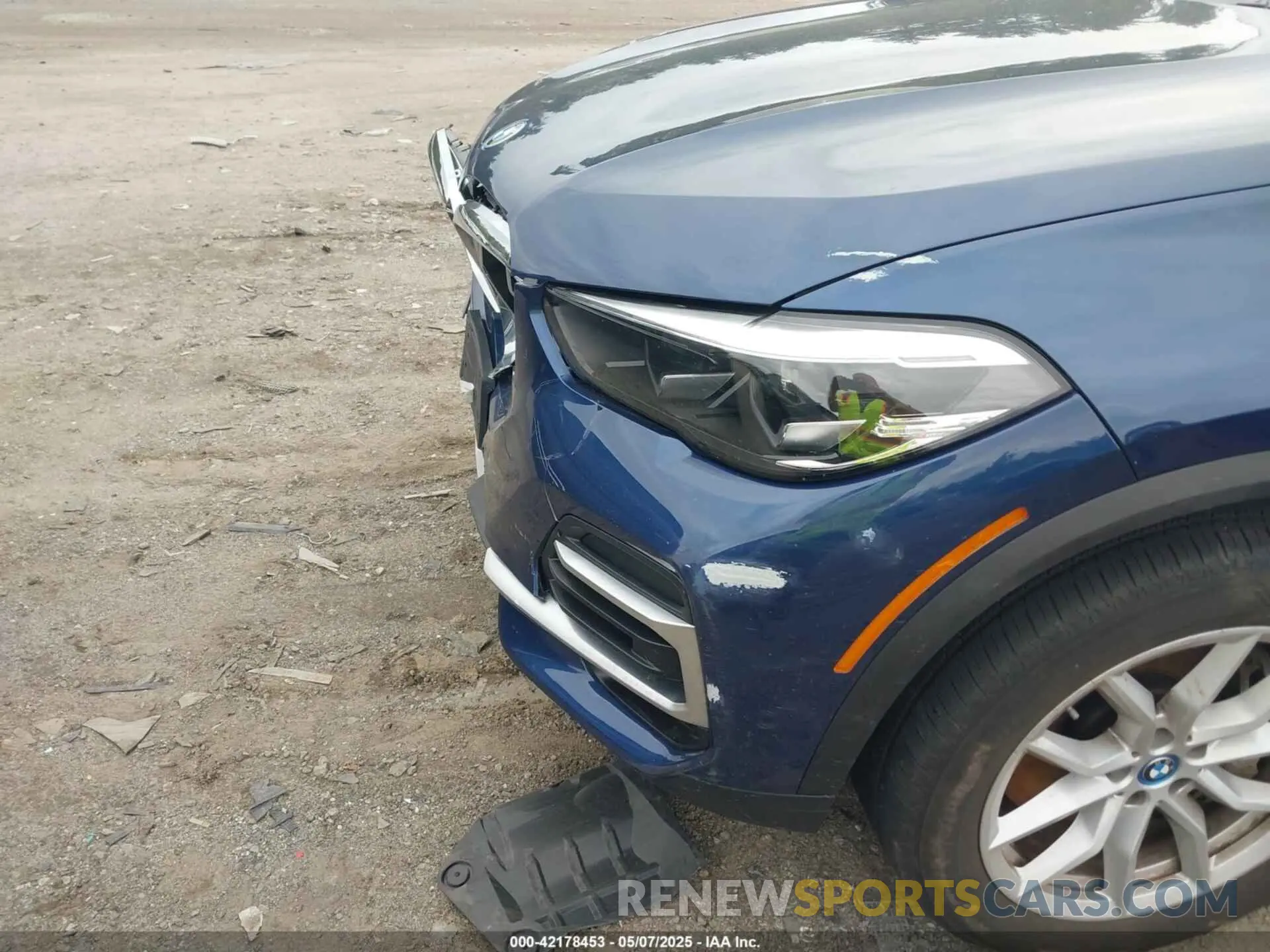 6 Photograph of a damaged car 5UXTA6C06N9M08044 BMW X5 PHEV 2022