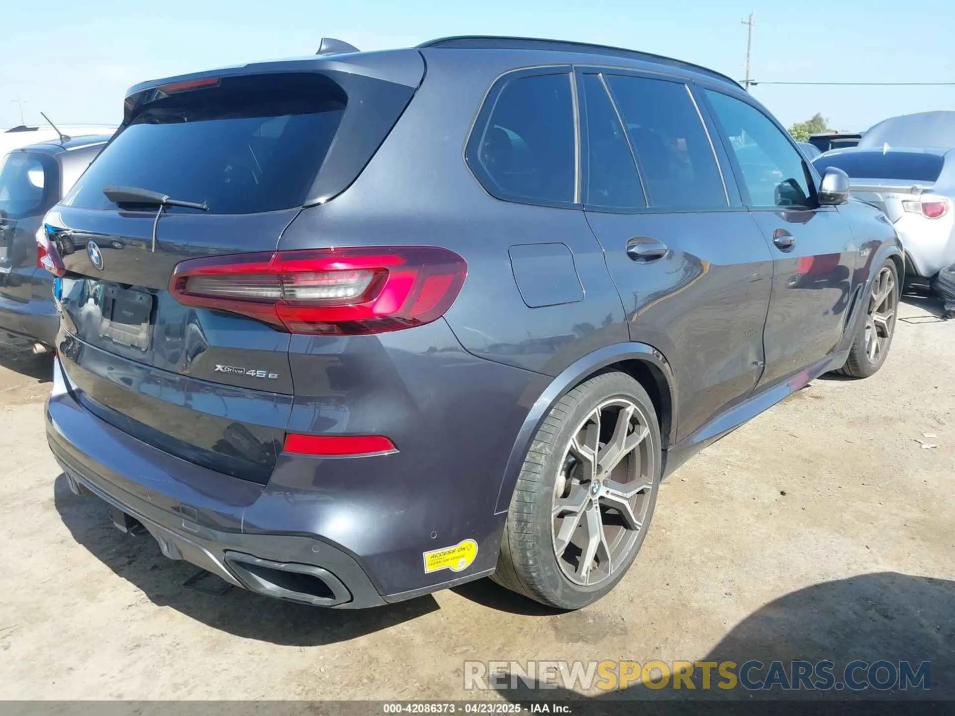 4 Photograph of a damaged car 5UXTA6C07N9J29881 BMW X5 PHEV 2022