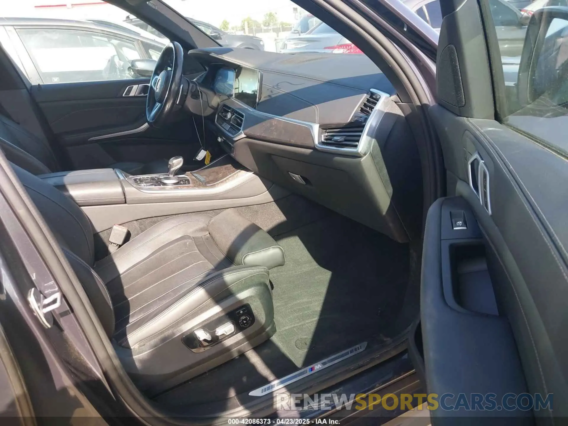 5 Photograph of a damaged car 5UXTA6C07N9J29881 BMW X5 PHEV 2022