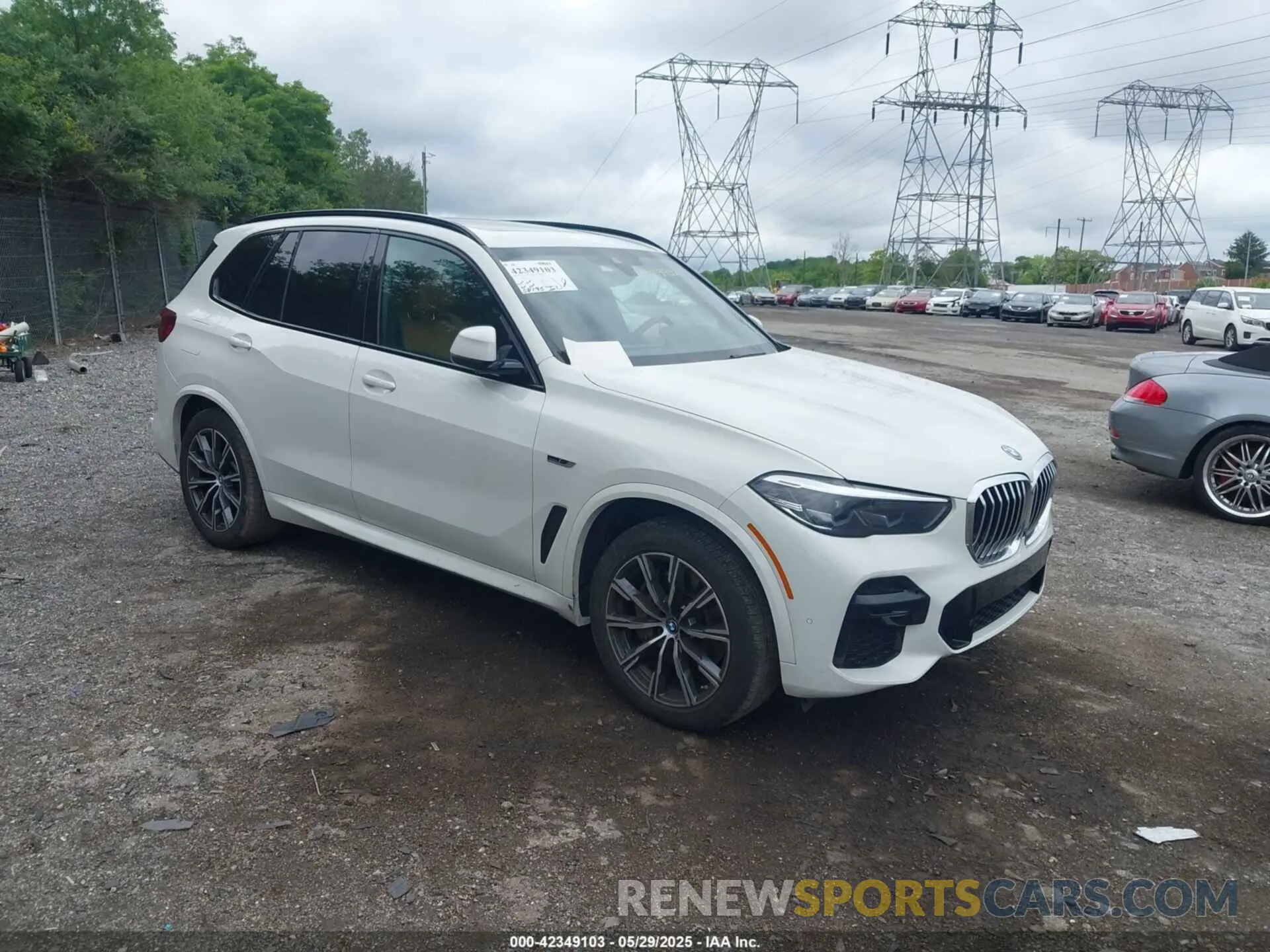 1 Photograph of a damaged car 5UXTA6C07N9M99521 BMW X5 PHEV 2022