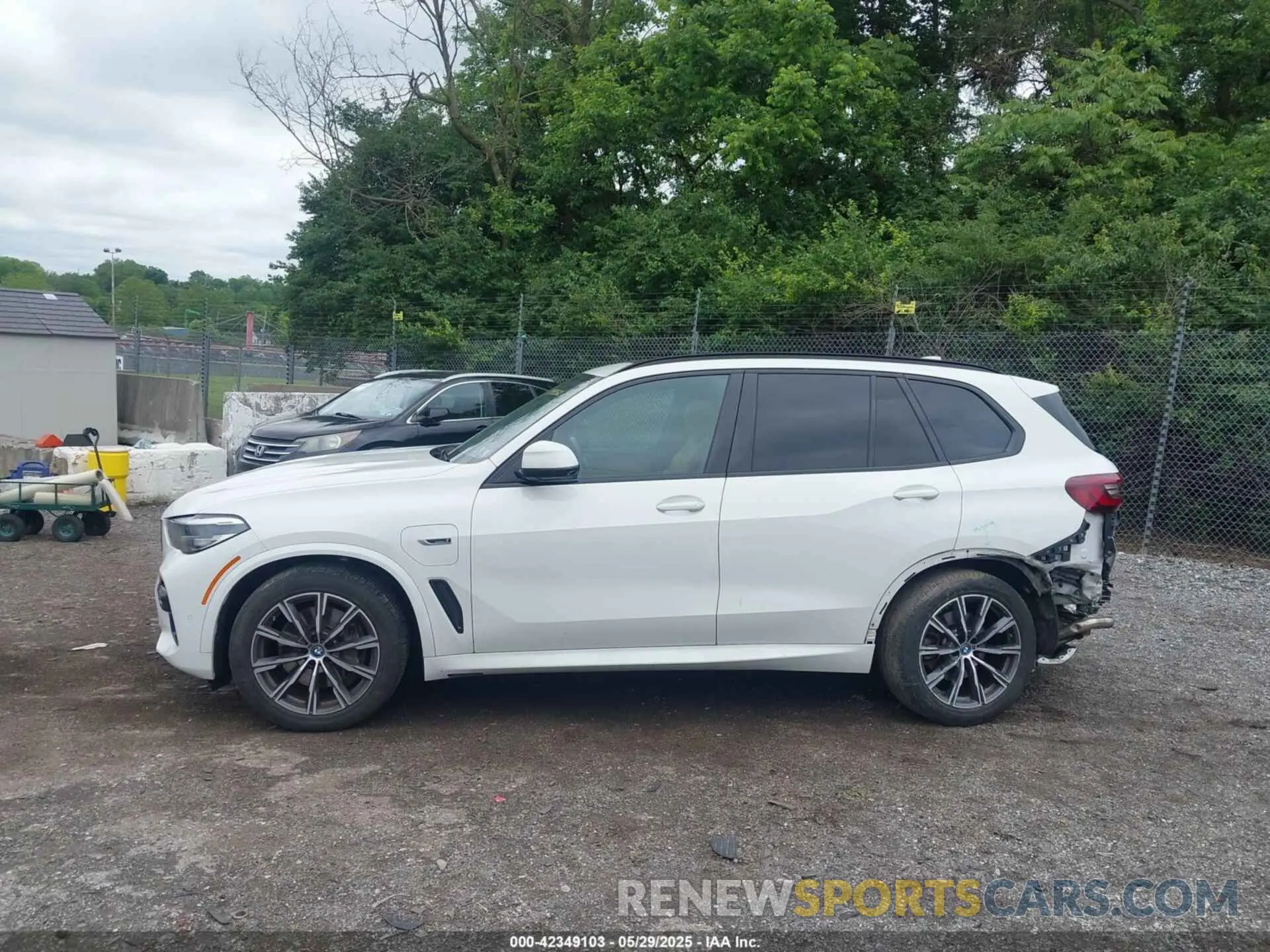 14 Photograph of a damaged car 5UXTA6C07N9M99521 BMW X5 PHEV 2022
