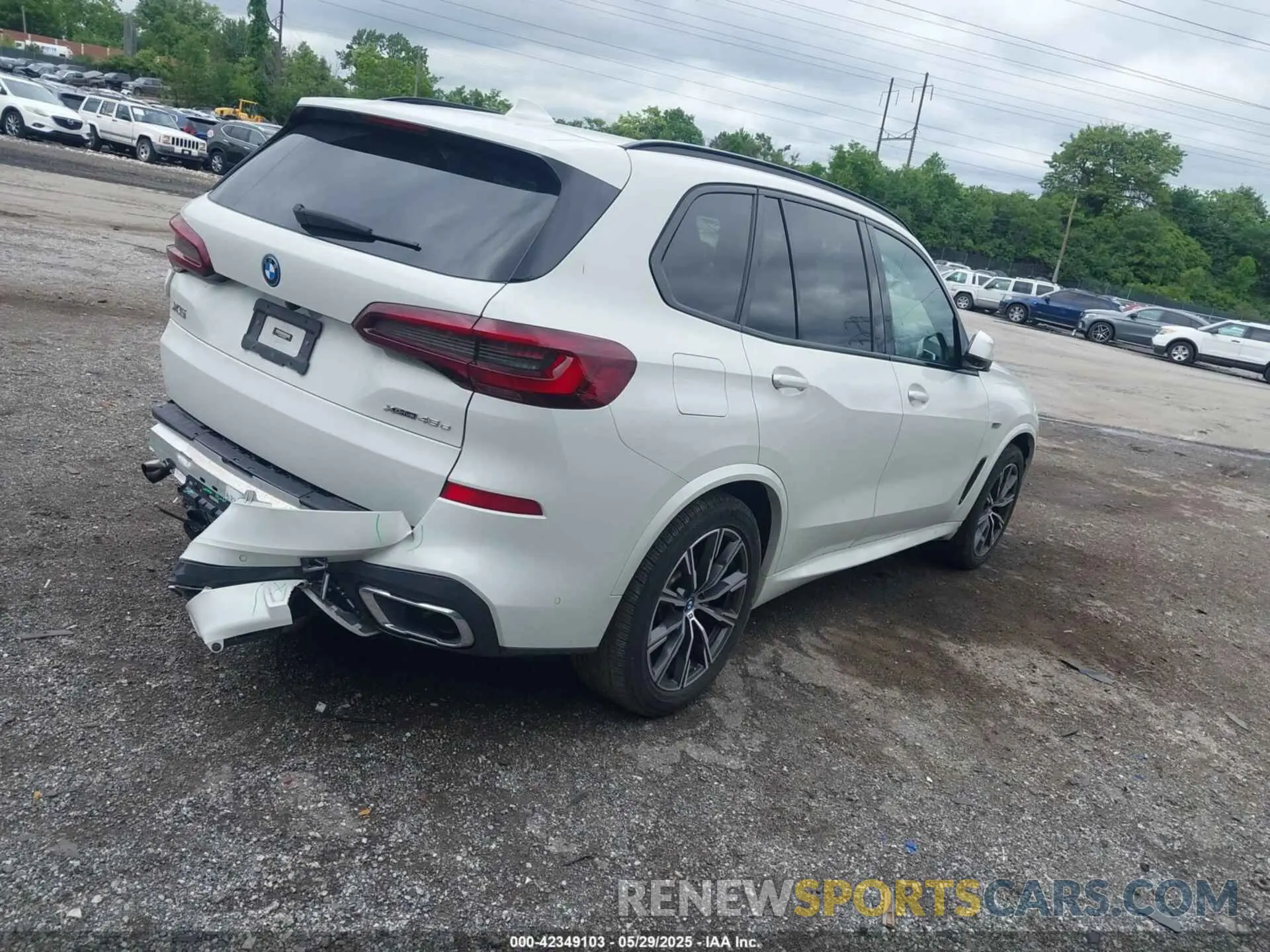 4 Photograph of a damaged car 5UXTA6C07N9M99521 BMW X5 PHEV 2022