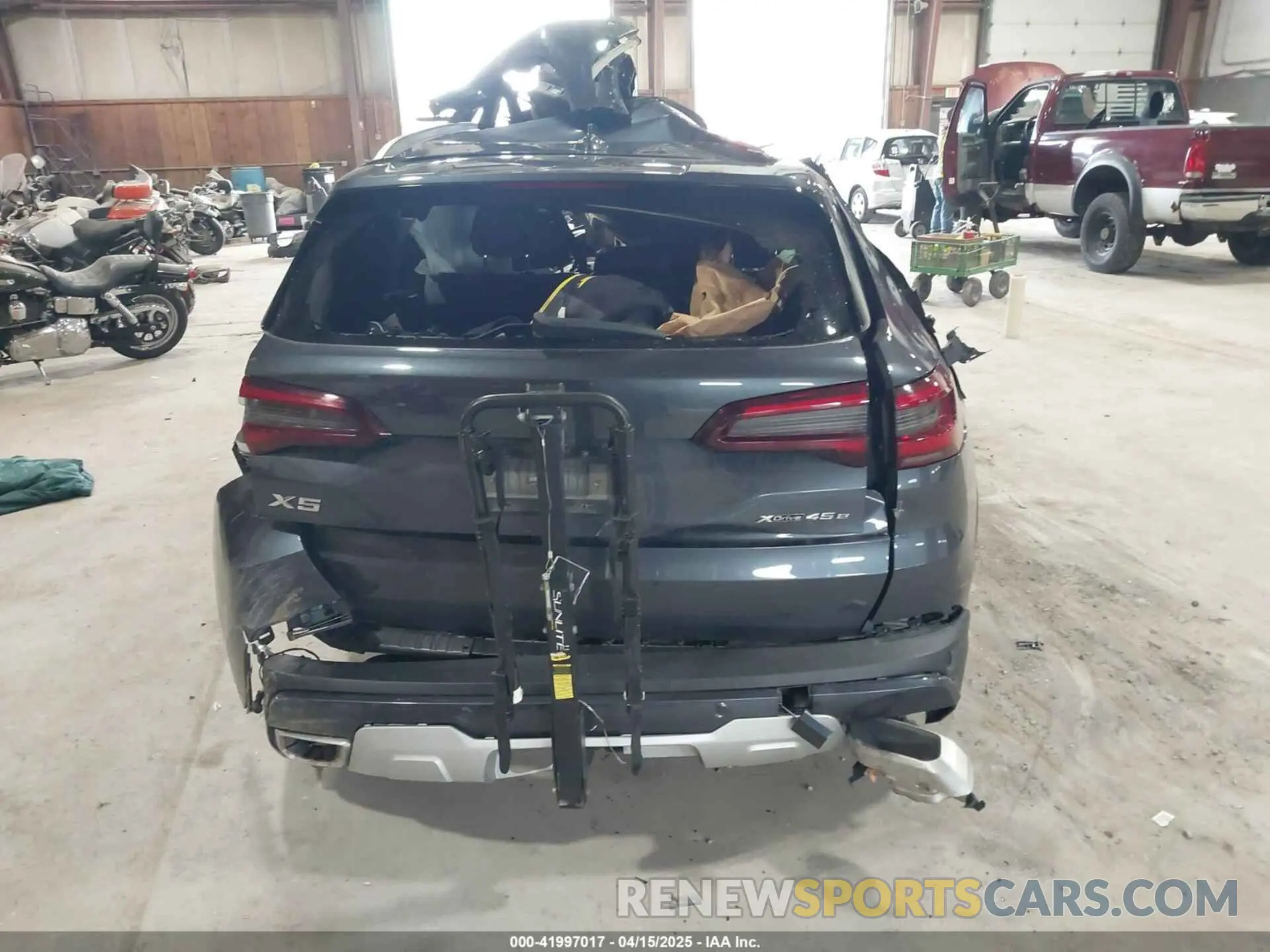 15 Photograph of a damaged car 5UXTA6C08N9J37777 BMW X5 PHEV 2022