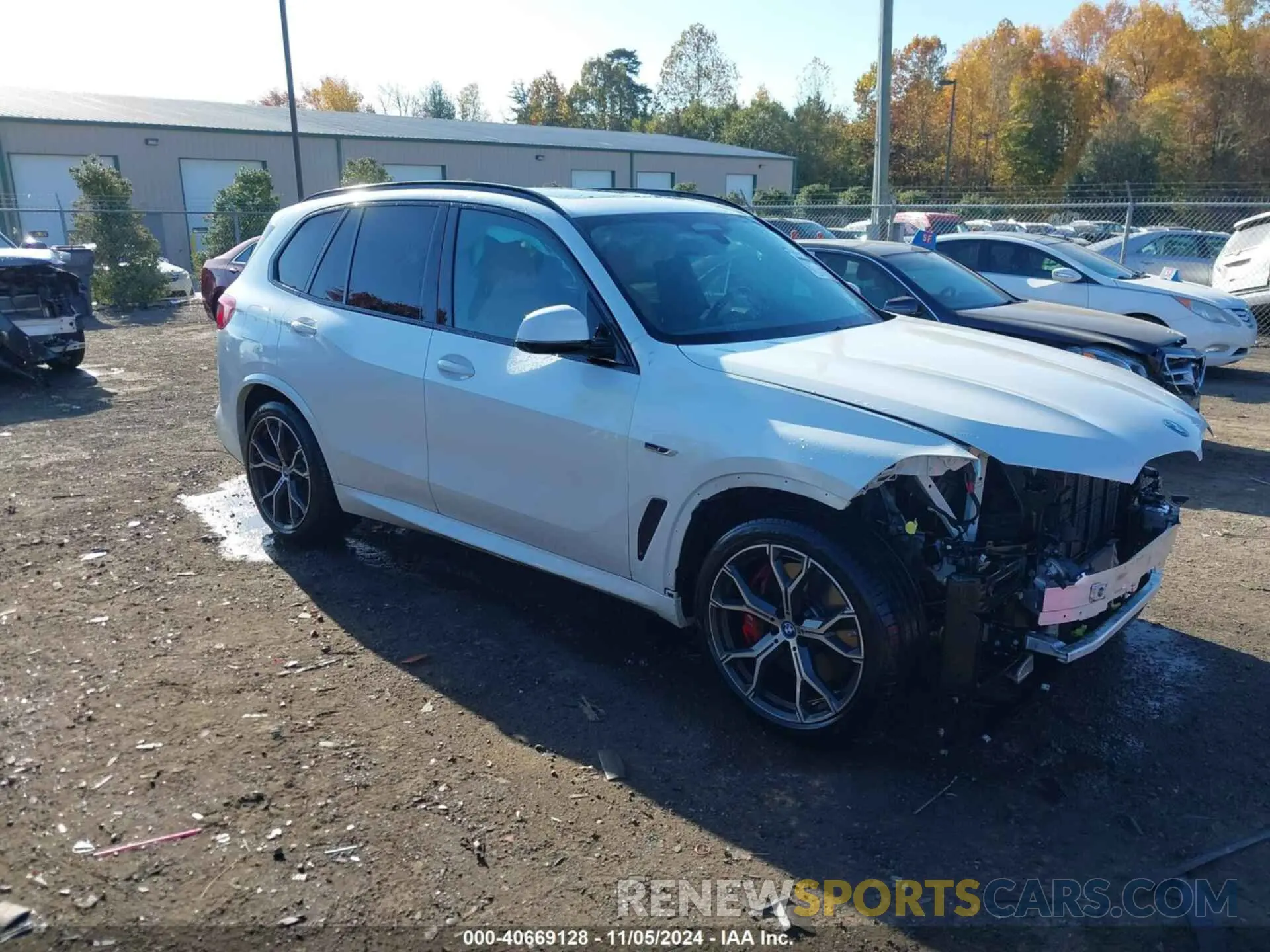 1 Photograph of a damaged car 5UXTA6C01P9P91992 BMW X5 PHEV 2023