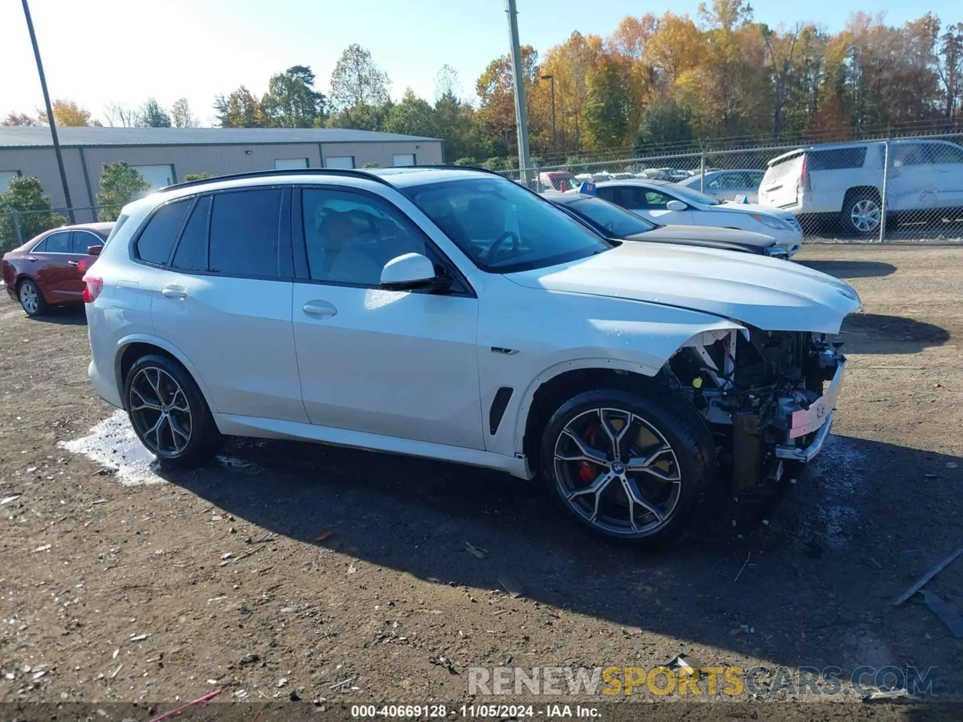 14 Photograph of a damaged car 5UXTA6C01P9P91992 BMW X5 PHEV 2023