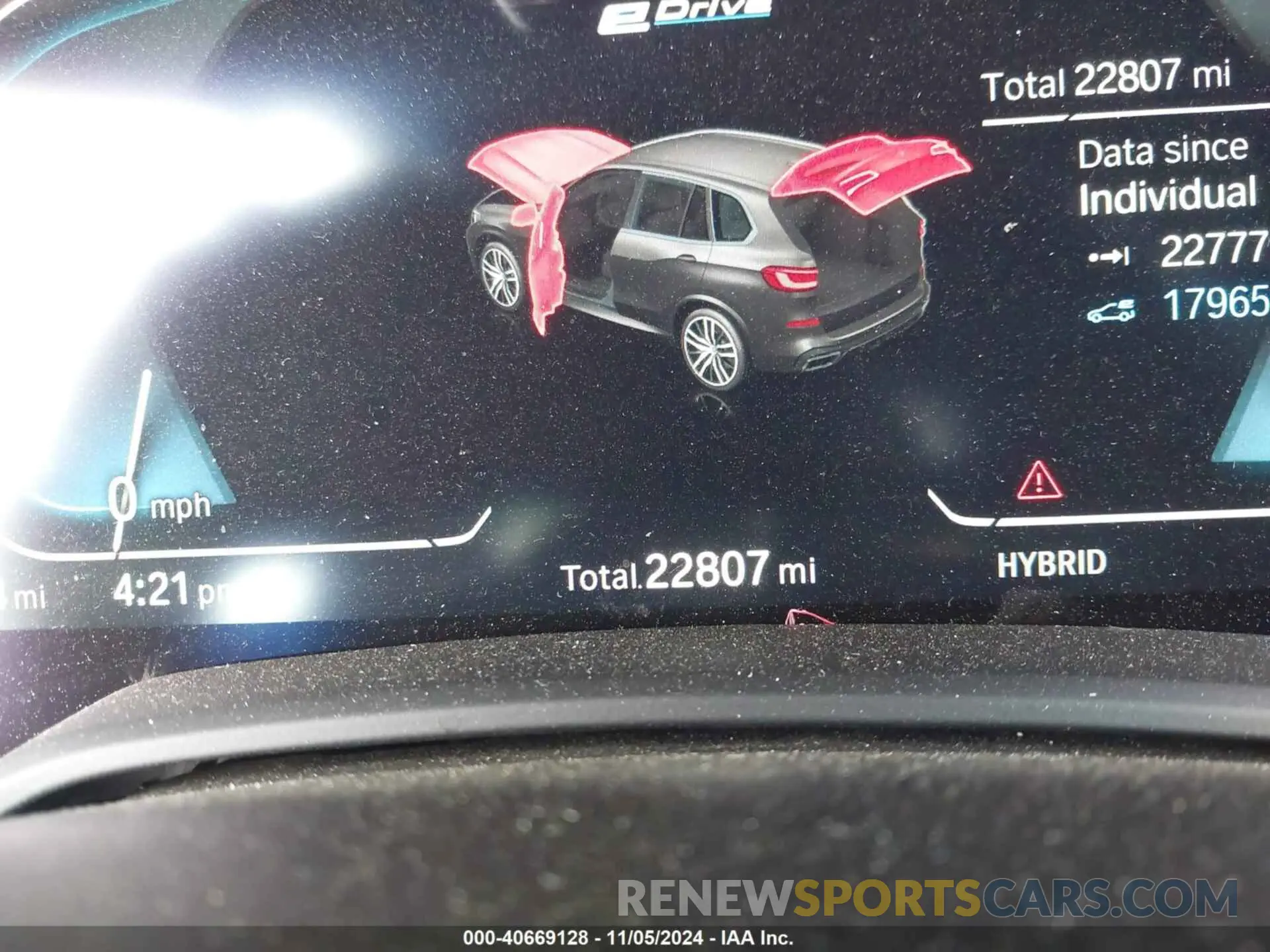 16 Photograph of a damaged car 5UXTA6C01P9P91992 BMW X5 PHEV 2023