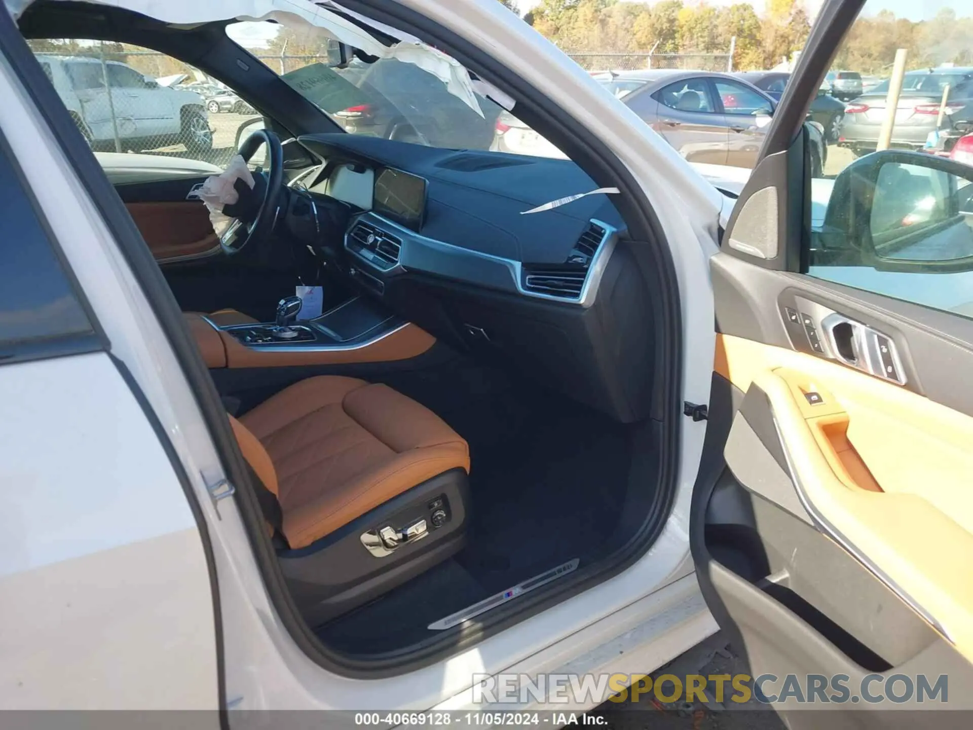 5 Photograph of a damaged car 5UXTA6C01P9P91992 BMW X5 PHEV 2023