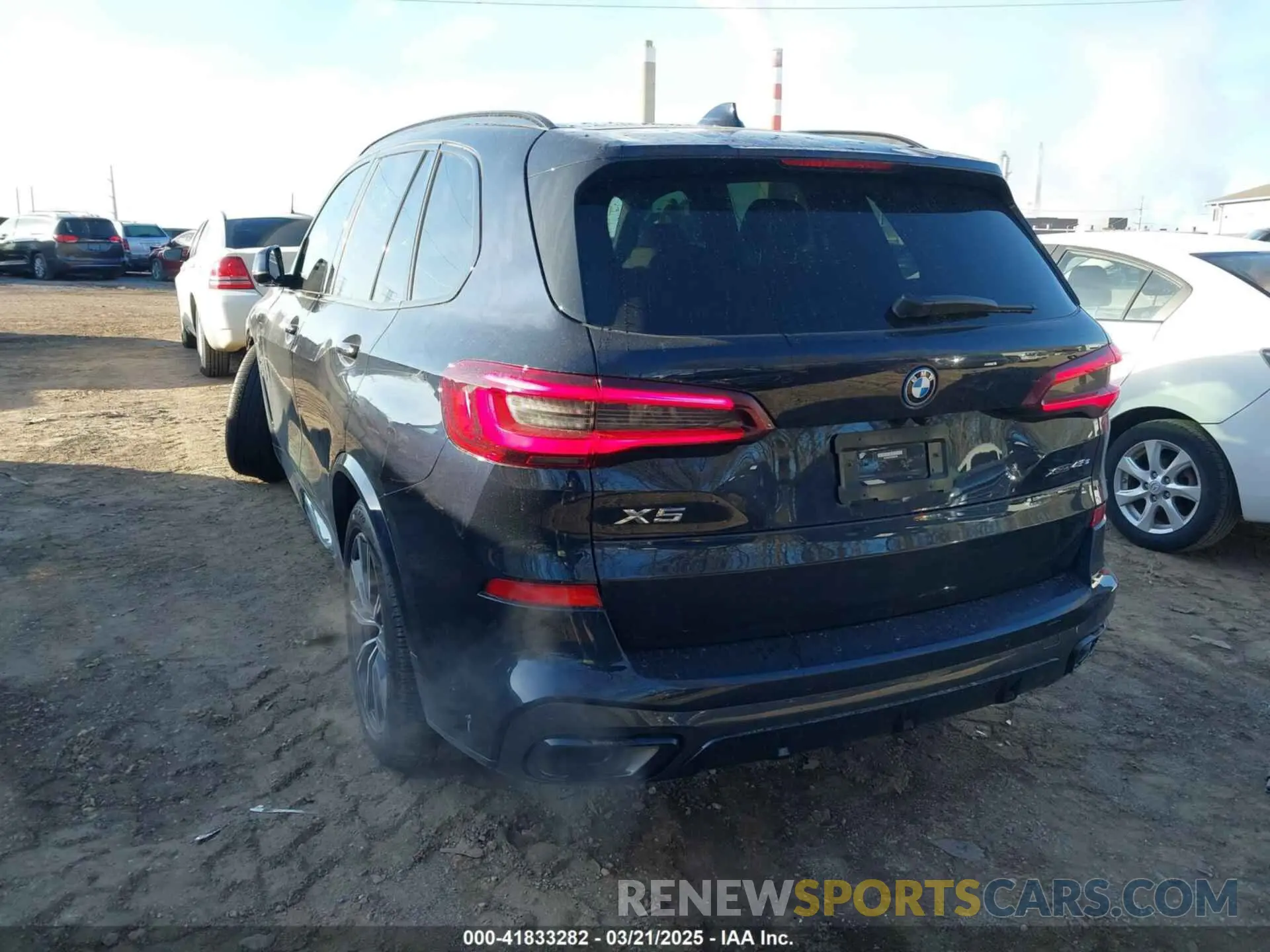 3 Photograph of a damaged car 5UXTA6C01P9R09426 BMW X5 PHEV 2023