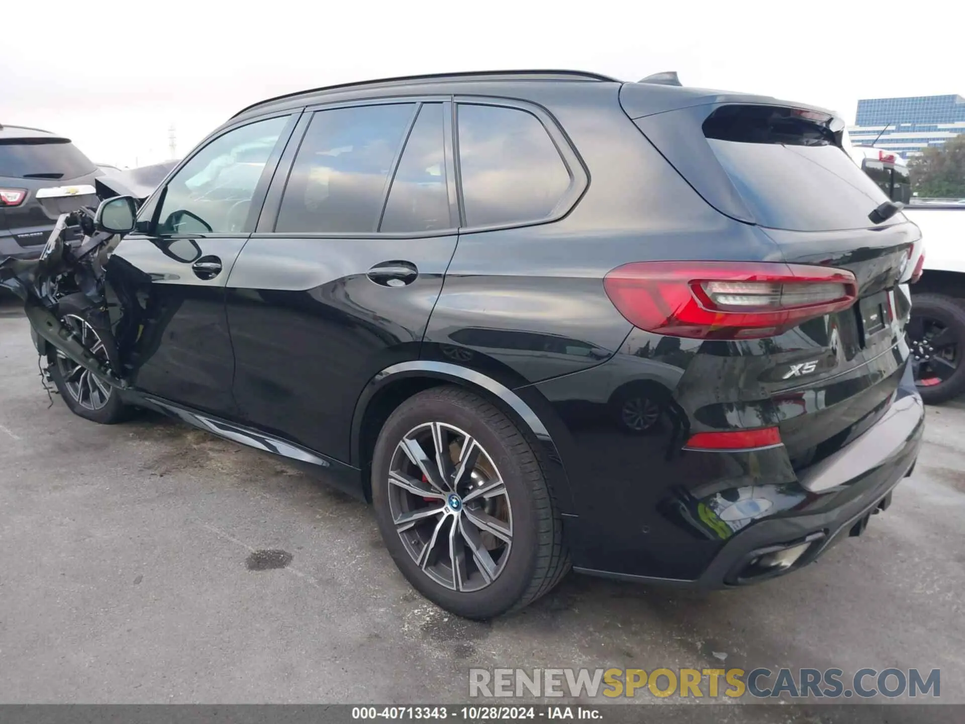 3 Фотография поврежденного автомобиля 5UXTA6C02P9P59732 BMW X5 PHEV 2023