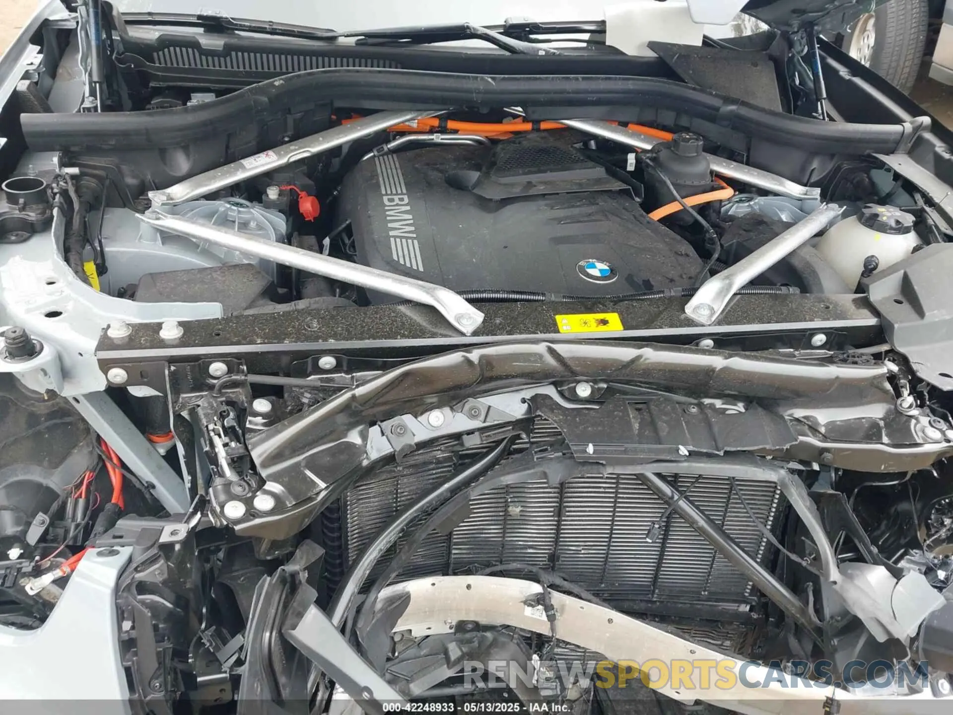 10 Photograph of a damaged car 5UX43EU02S9Y89879 BMW X5 PHEV 2025