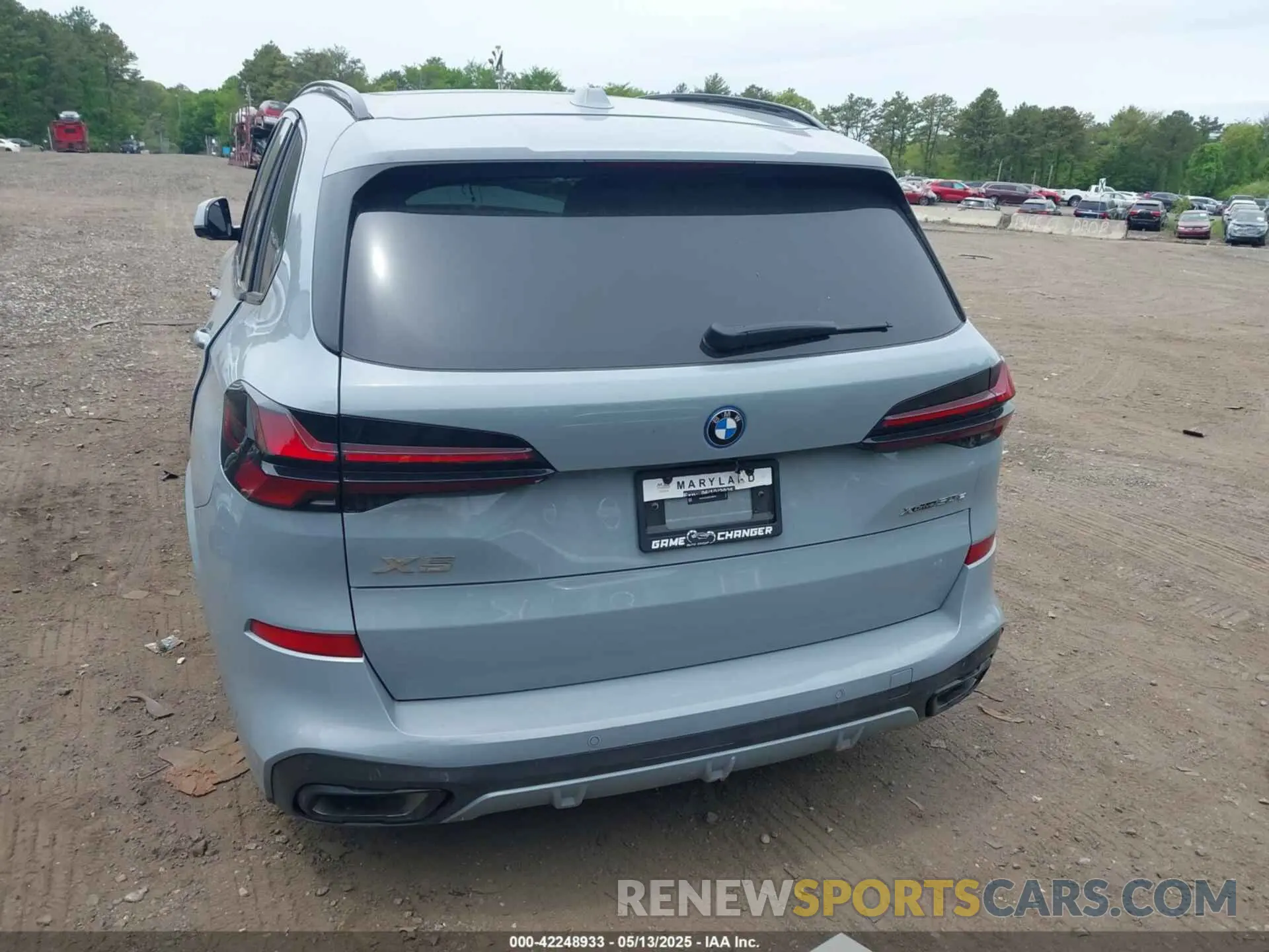 16 Photograph of a damaged car 5UX43EU02S9Y89879 BMW X5 PHEV 2025