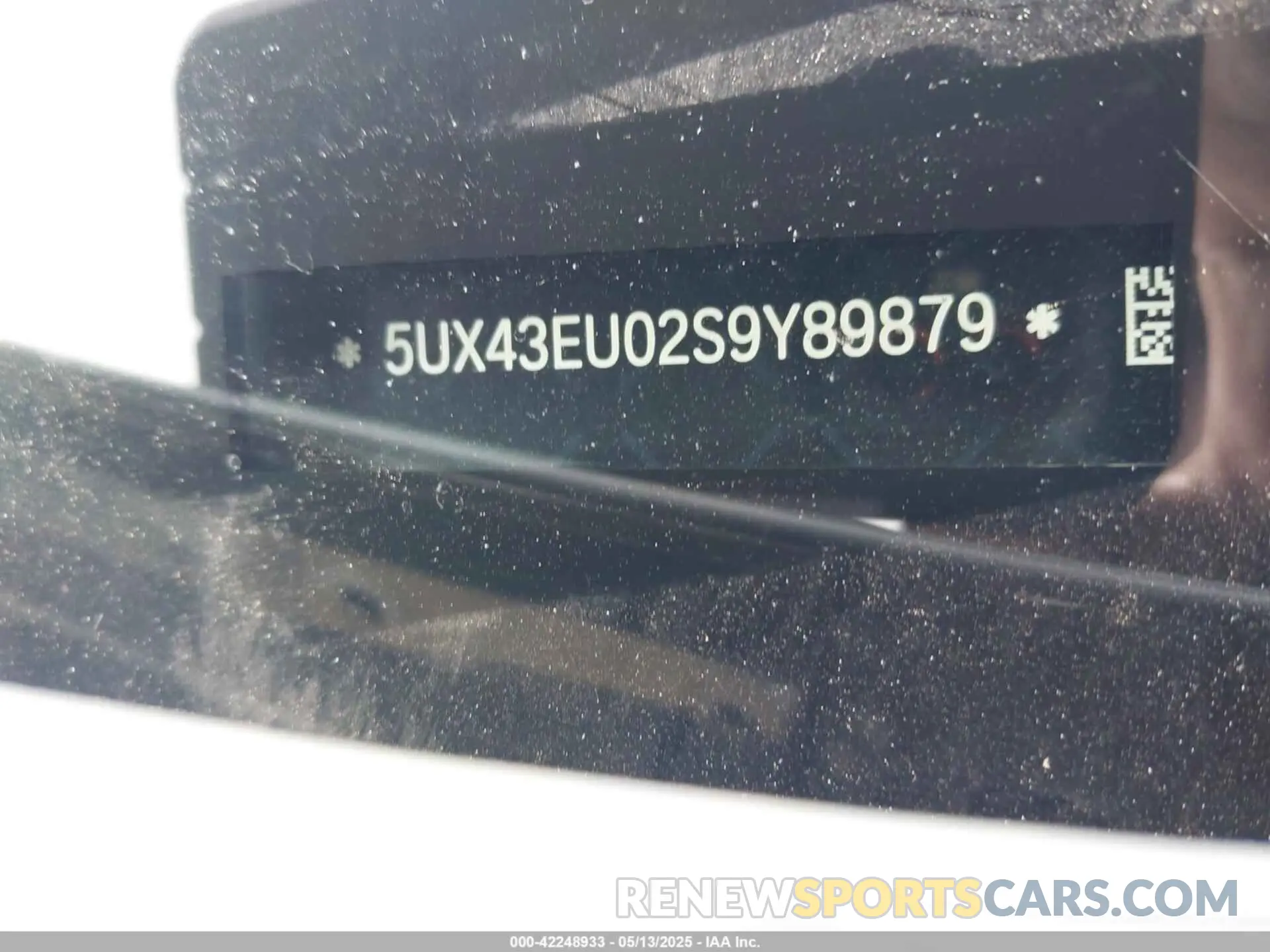 17 Photograph of a damaged car 5UX43EU02S9Y89879 BMW X5 PHEV 2025