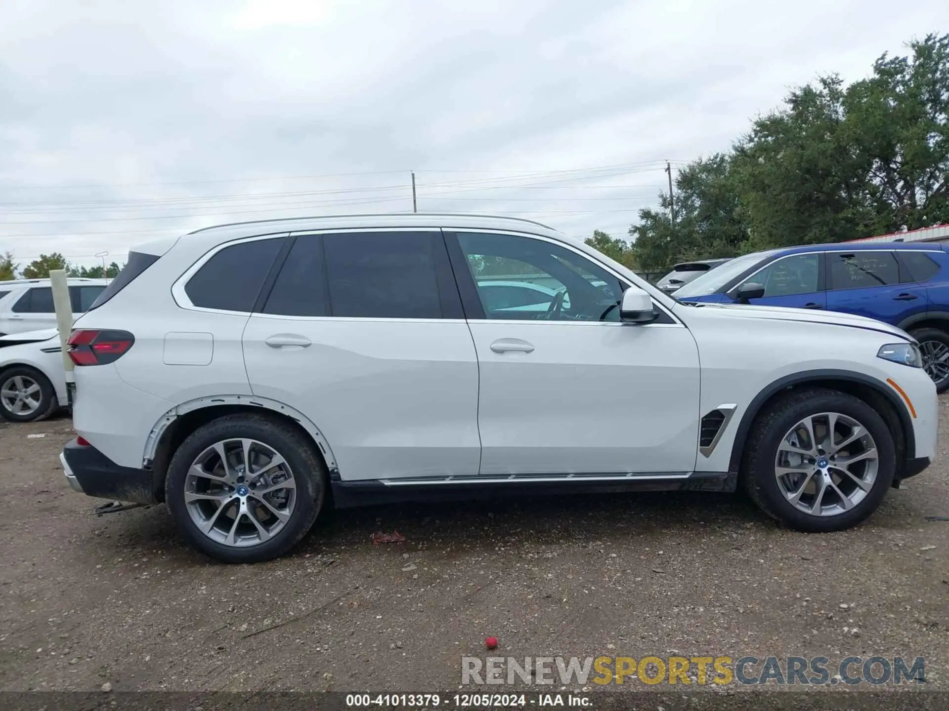 13 Фотография поврежденного автомобиля 5UX43EU04S9X97060 BMW X5 PHEV 2025
