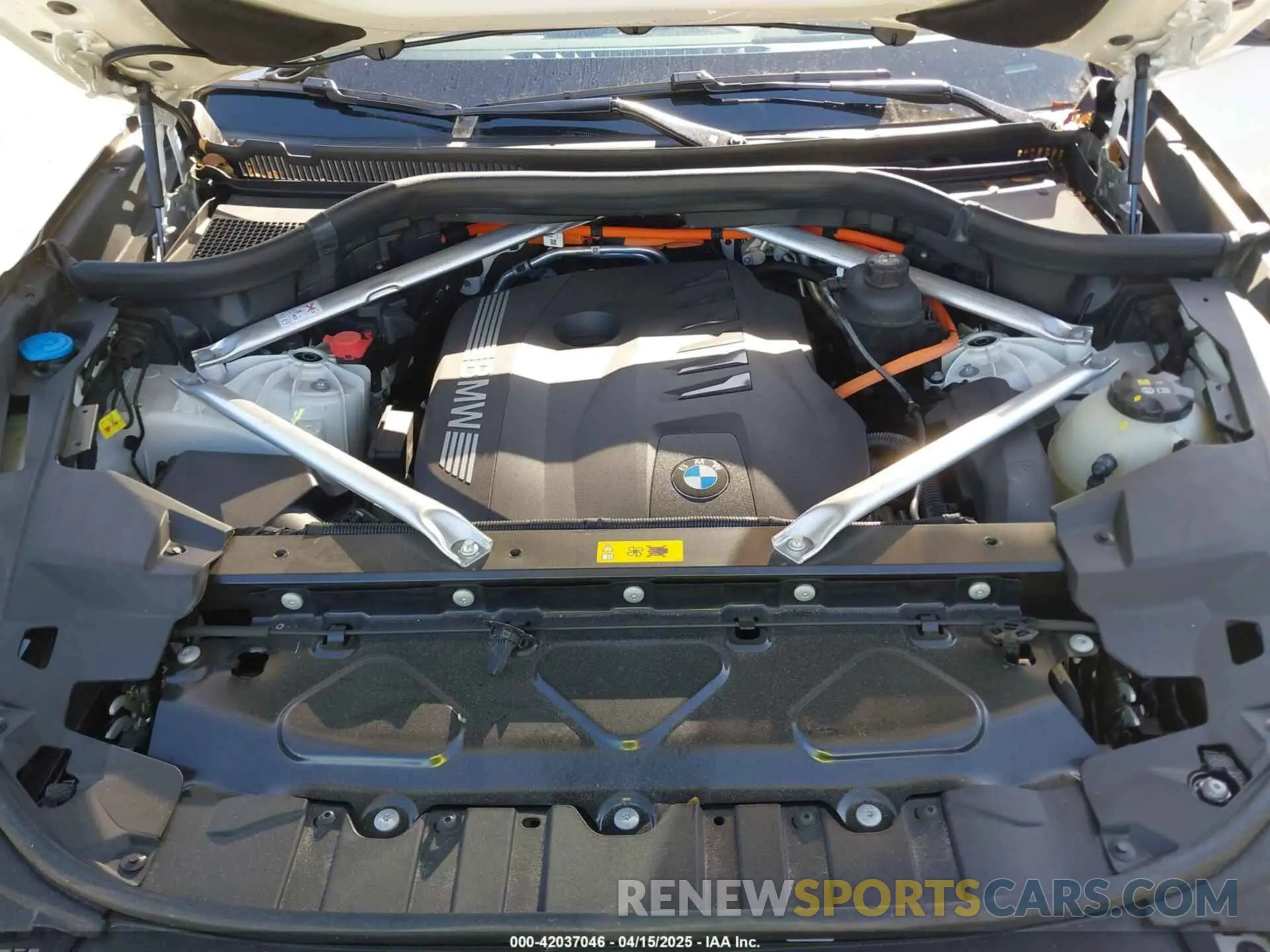 10 Фотография поврежденного автомобиля 5UX43EU05S9Y37291 BMW X5 PHEV 2025