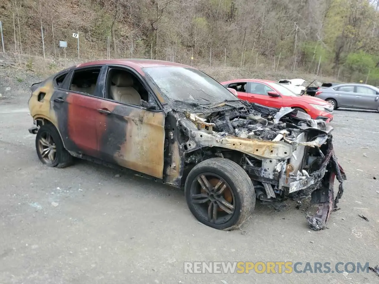 4 Photograph of a damaged car 5UXKU2C50K0Z63045 BMW X6 2019