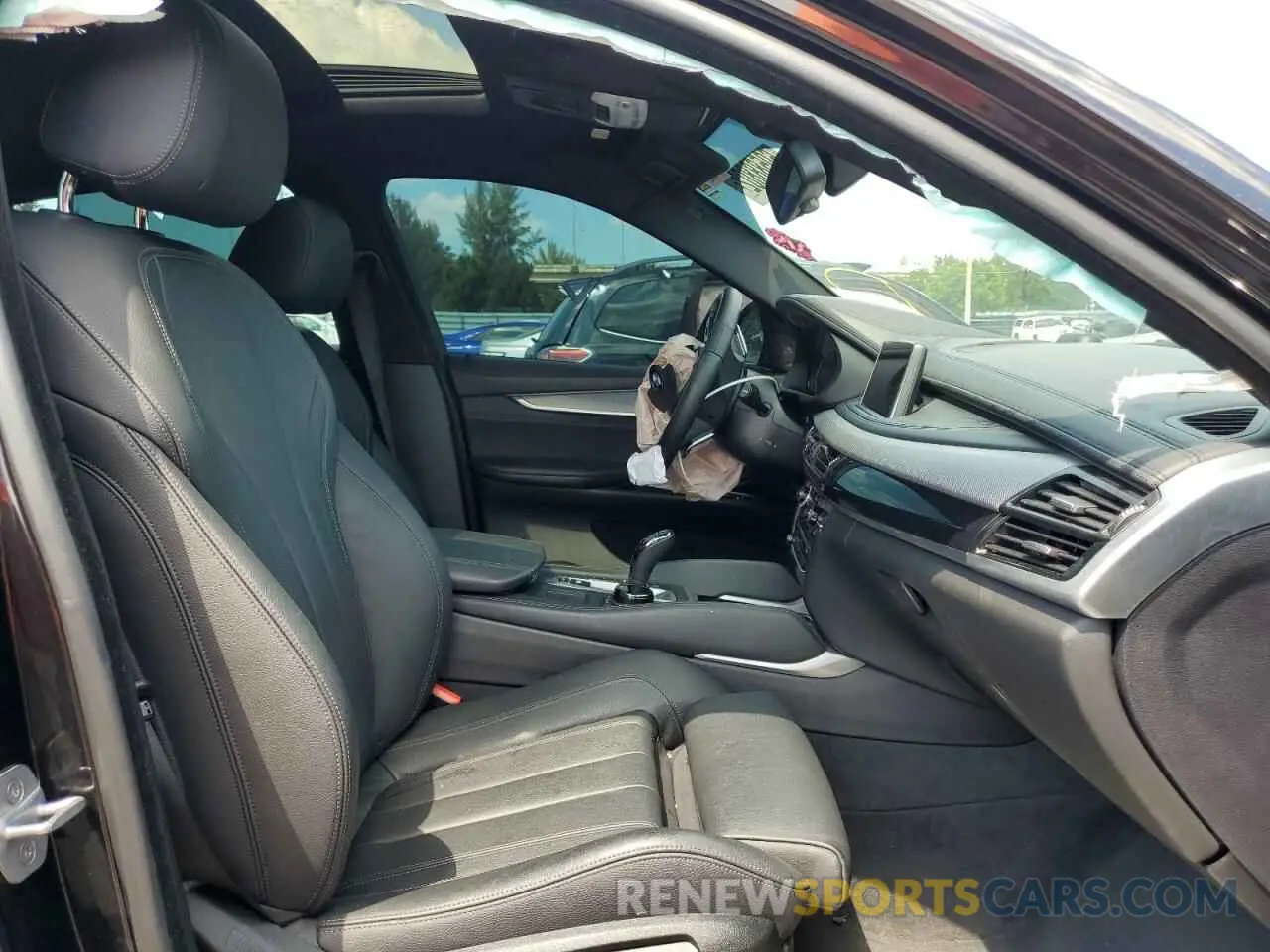 5 Photograph of a damaged car 5UXKU2C51K0Z64432 BMW X6 2019