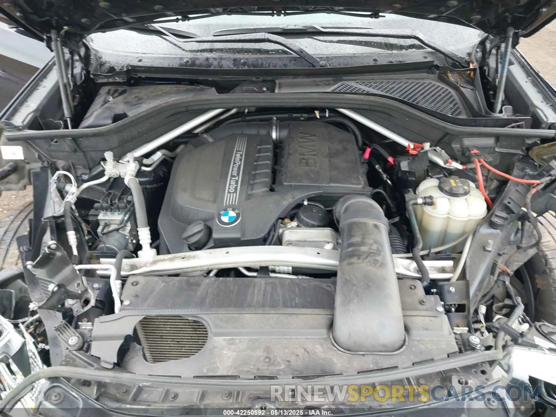 10 Photograph of a damaged car 5UXKU2C55K0Z65373 BMW X6 2019