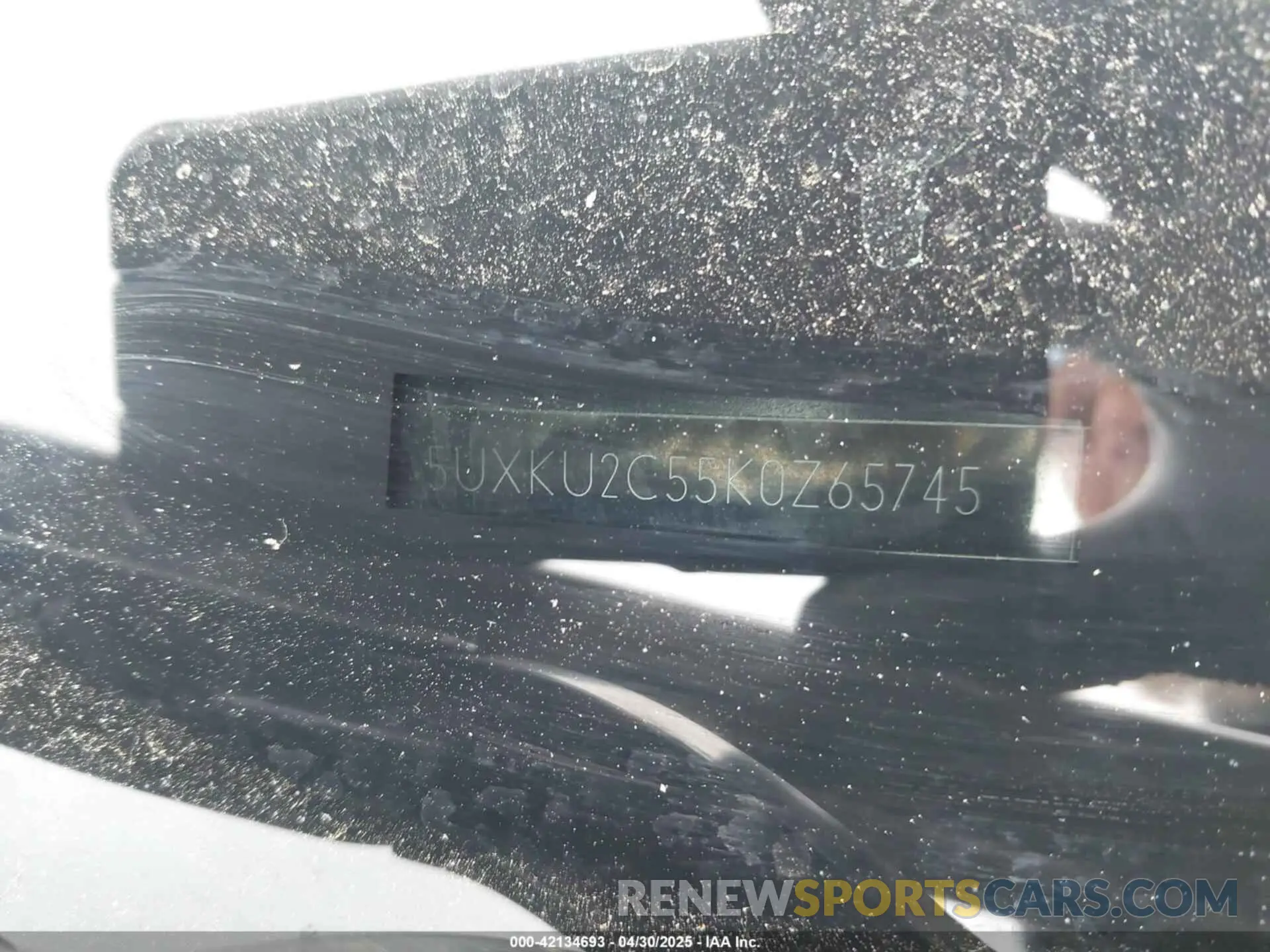 17 Photograph of a damaged car 5UXKU2C55K0Z65745 BMW X6 2019