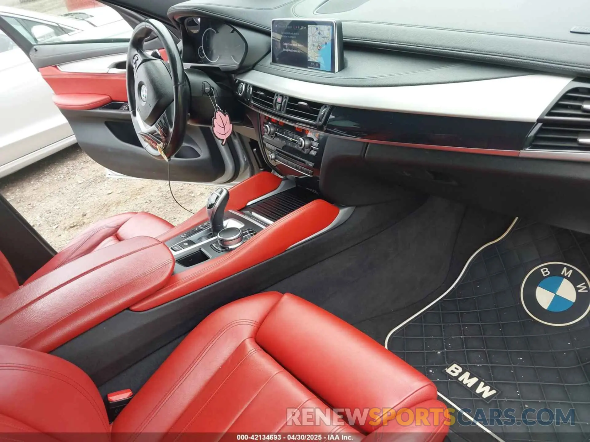 5 Photograph of a damaged car 5UXKU2C55K0Z65745 BMW X6 2019