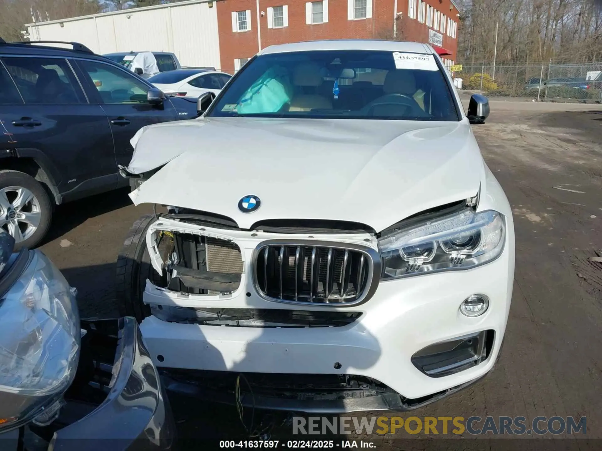 12 Photograph of a damaged car 5UXKU2C57K0Z63351 BMW X6 2019