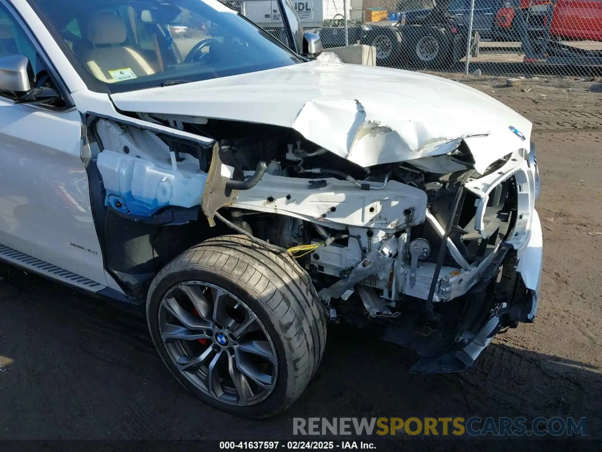 17 Photograph of a damaged car 5UXKU2C57K0Z63351 BMW X6 2019