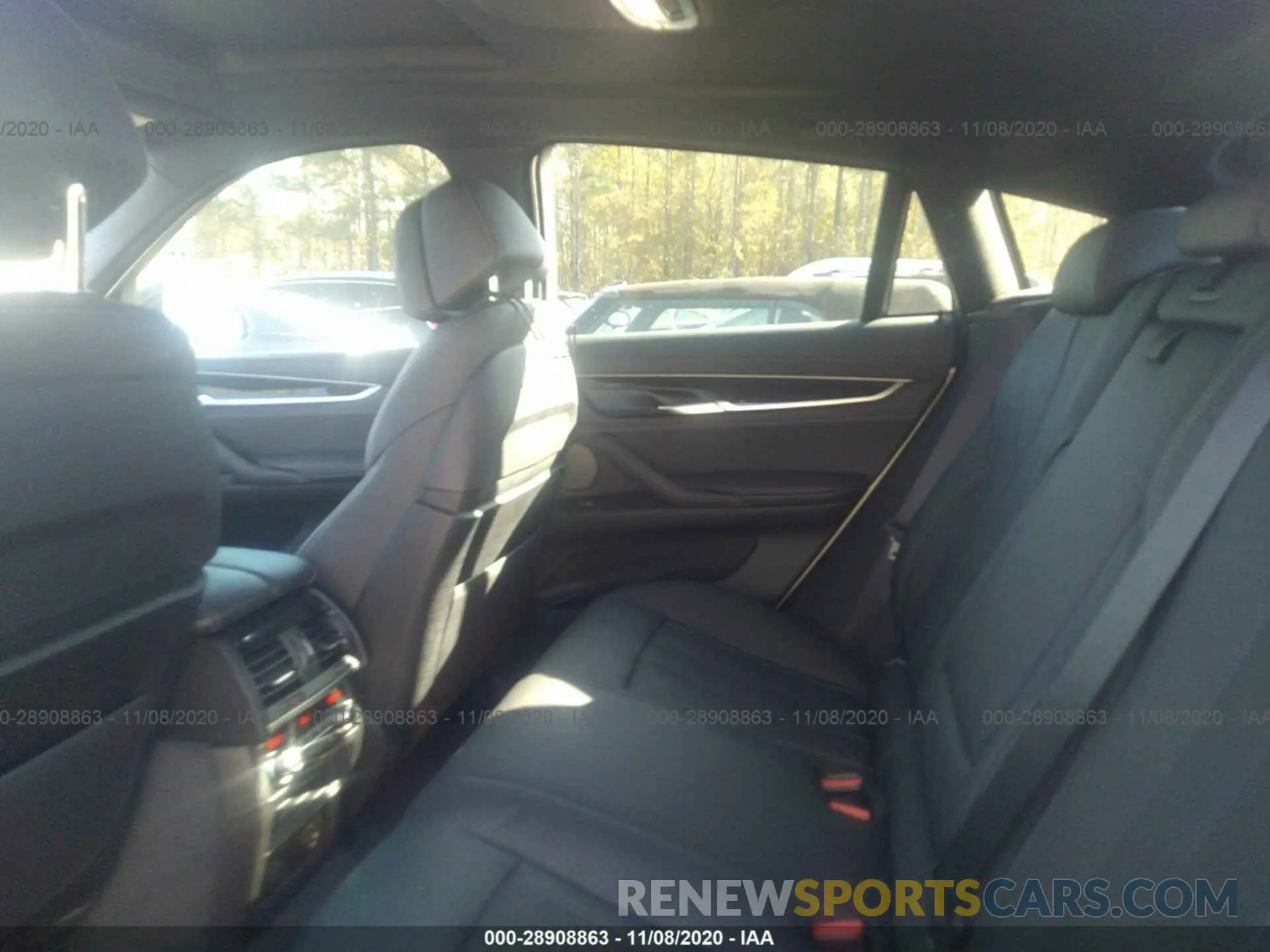 8 Photograph of a damaged car 5UXKU2C59K0Z63268 BMW X6 2019