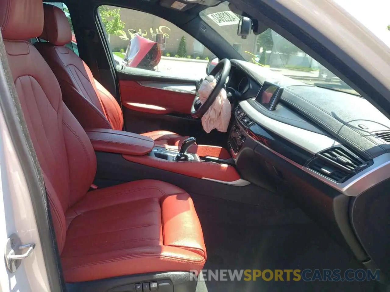 5 Photograph of a damaged car 5UXKU2C59K0Z64713 BMW X6 2019