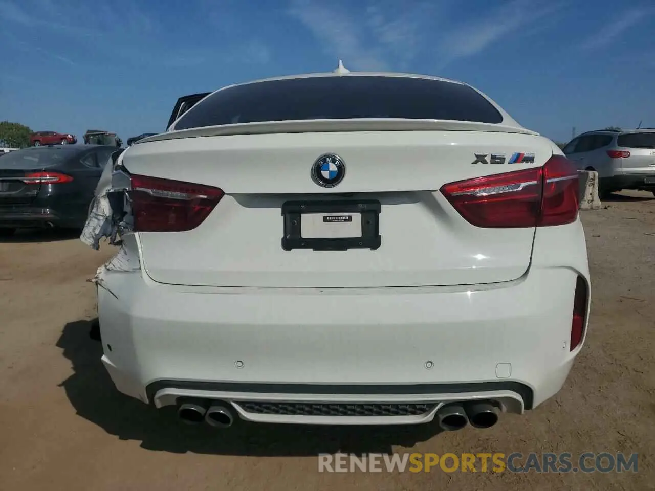 6 Photograph of a damaged car 5YMKW8C51K0Y75093 BMW X6 2019