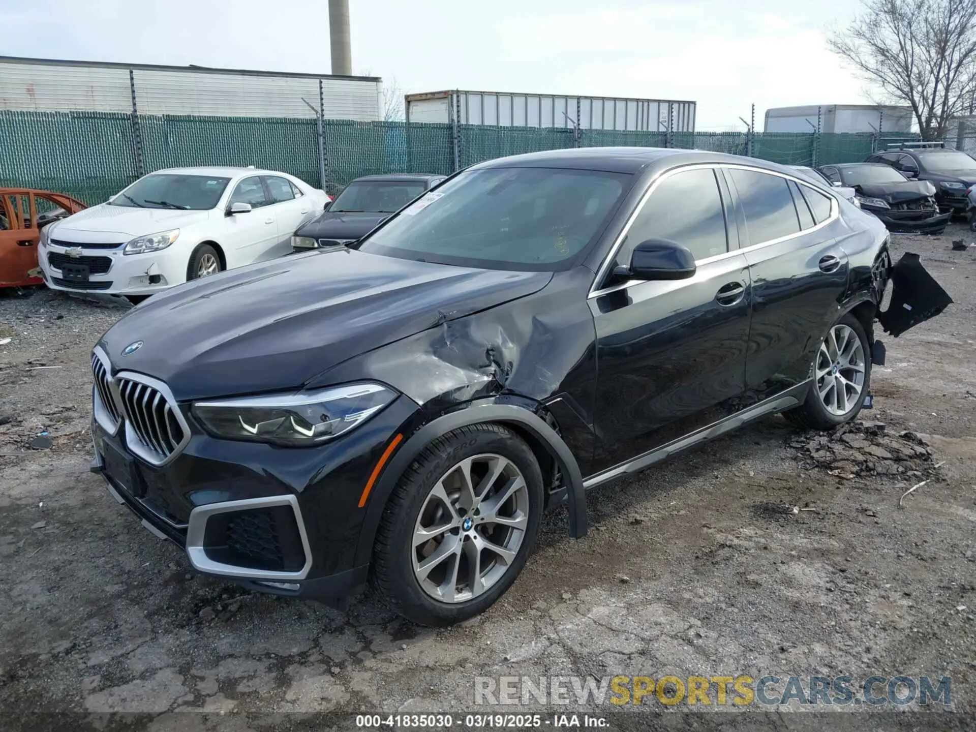 2 Photograph of a damaged car 5UXCY4C07L9D48002 BMW X6 2020