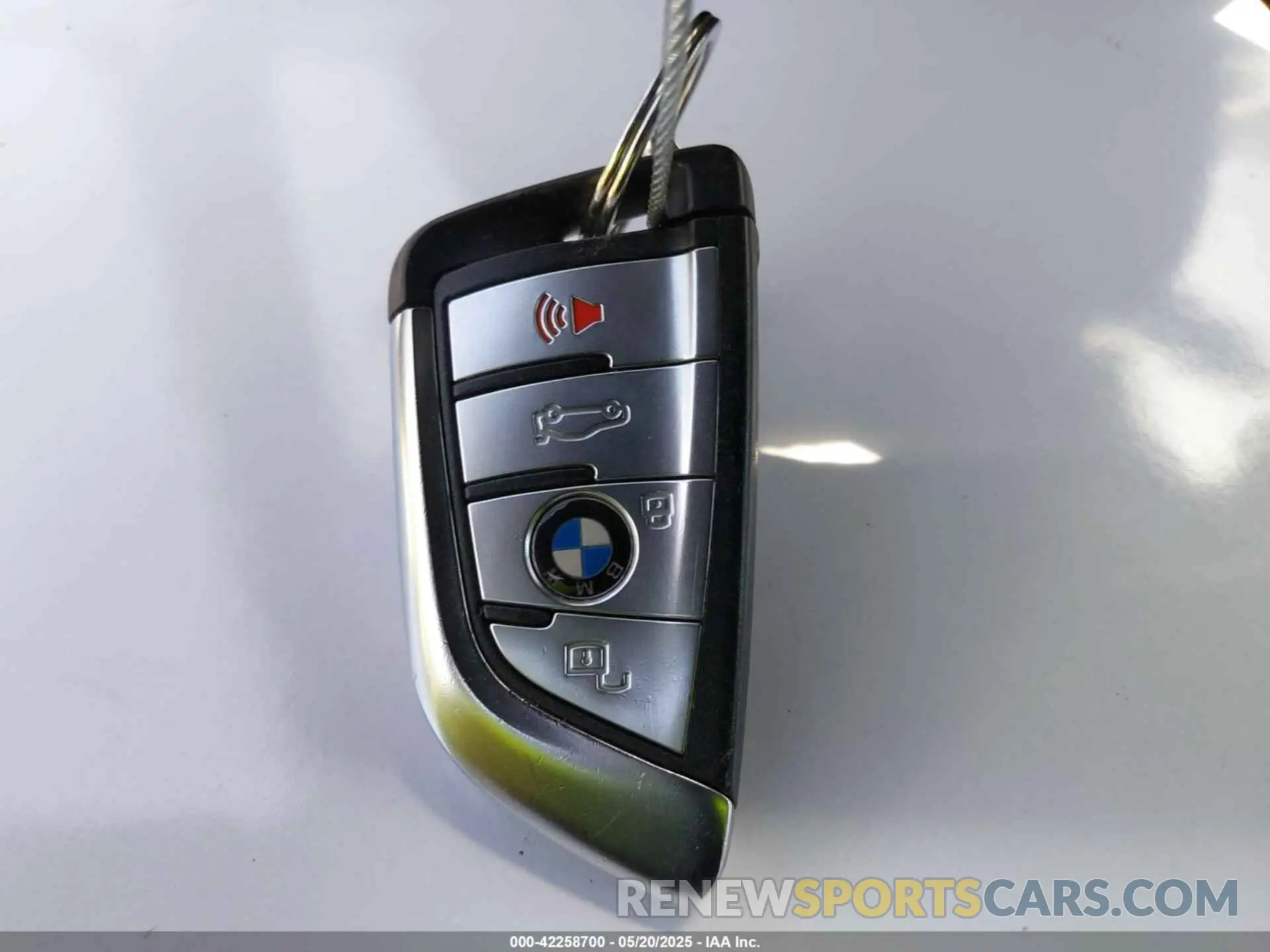 11 Фотография поврежденного автомобиля 5UXCY6C08L9B42179 BMW X6 2020