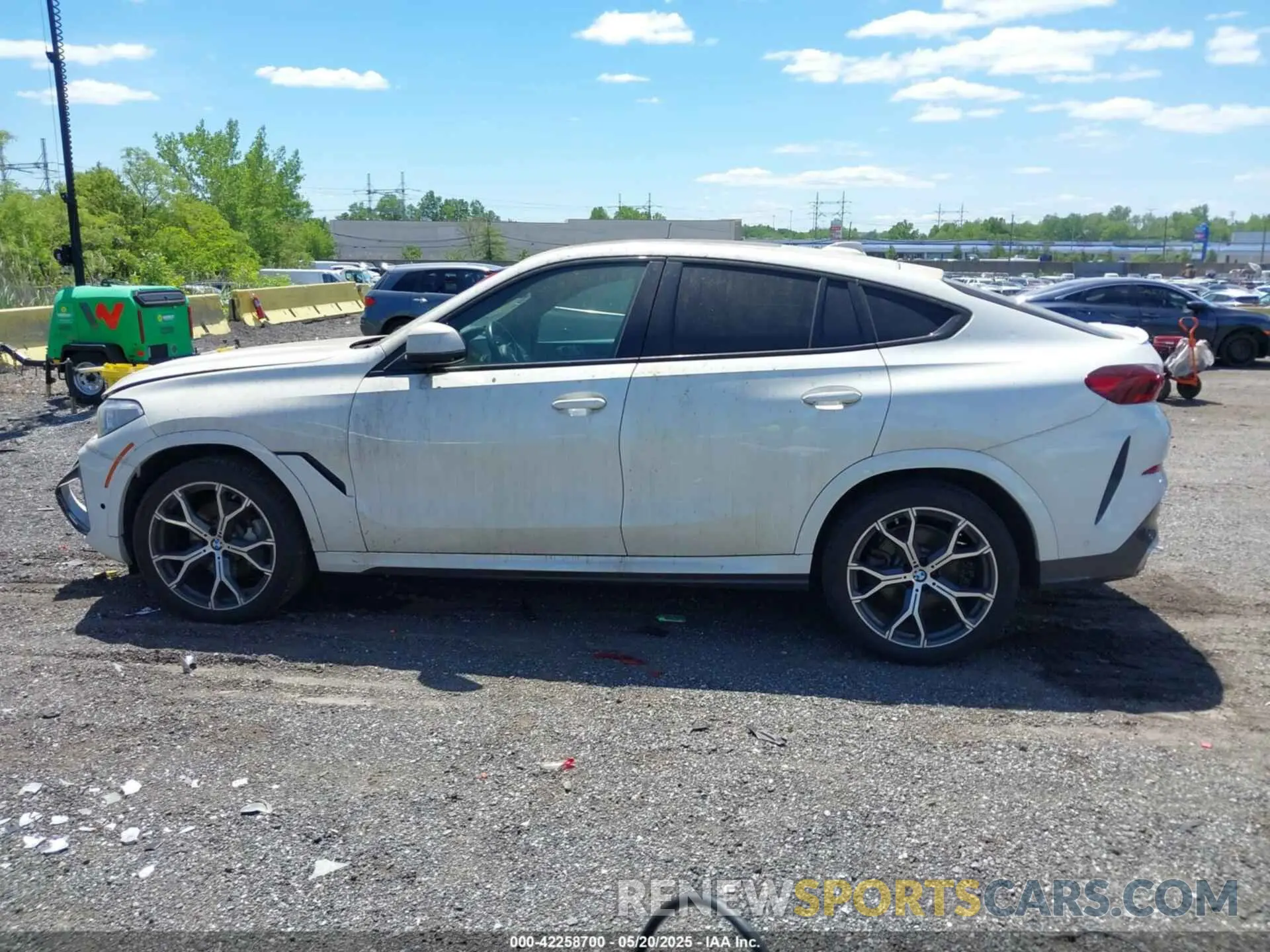 14 Фотография поврежденного автомобиля 5UXCY6C08L9B42179 BMW X6 2020