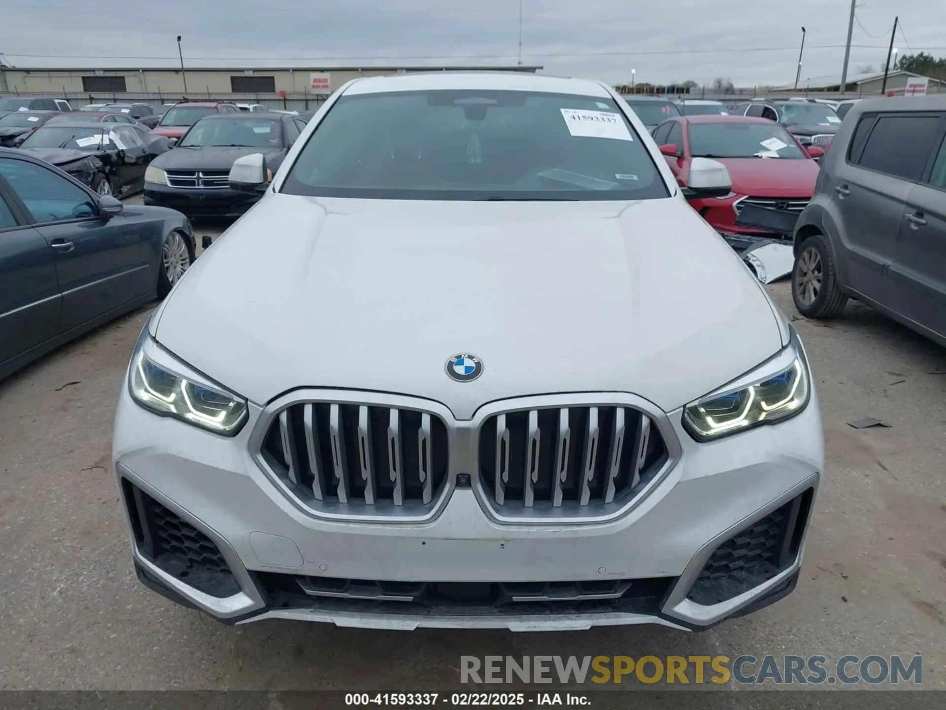 12 Photograph of a damaged car 5UXCY6C09L9C52142 BMW X6 2020