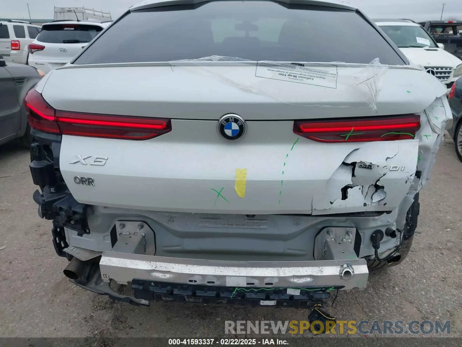 6 Photograph of a damaged car 5UXCY6C09L9C52142 BMW X6 2020