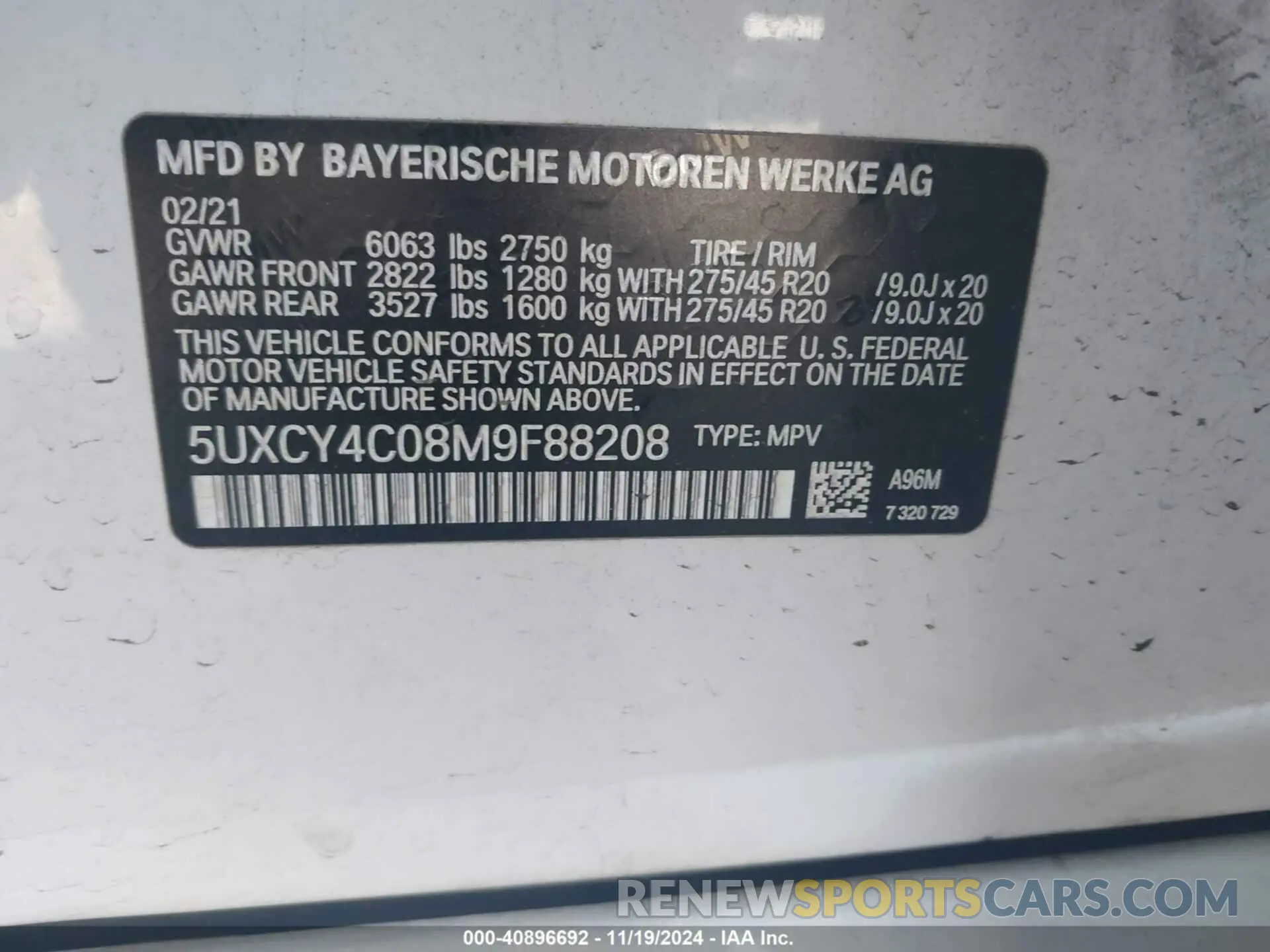 9 Photograph of a damaged car 5UXCY4C08M9F88208 BMW X6 2021