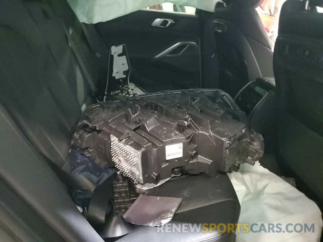 12 Фотография поврежденного автомобиля 5UXCY6C00M9F16608 BMW X6 2021