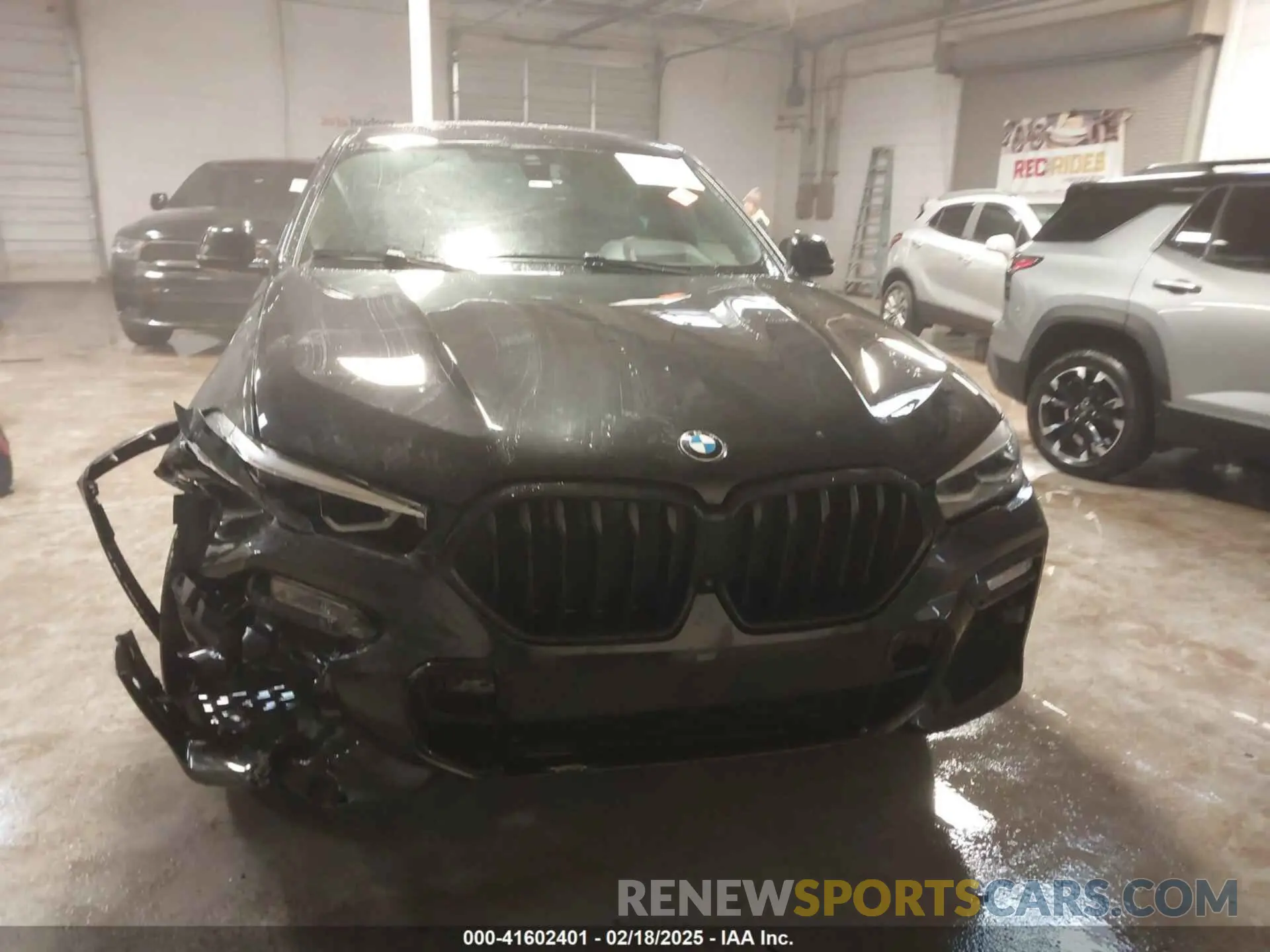 12 Фотография поврежденного автомобиля 5UXCY6C03M9E61703 BMW X6 2021