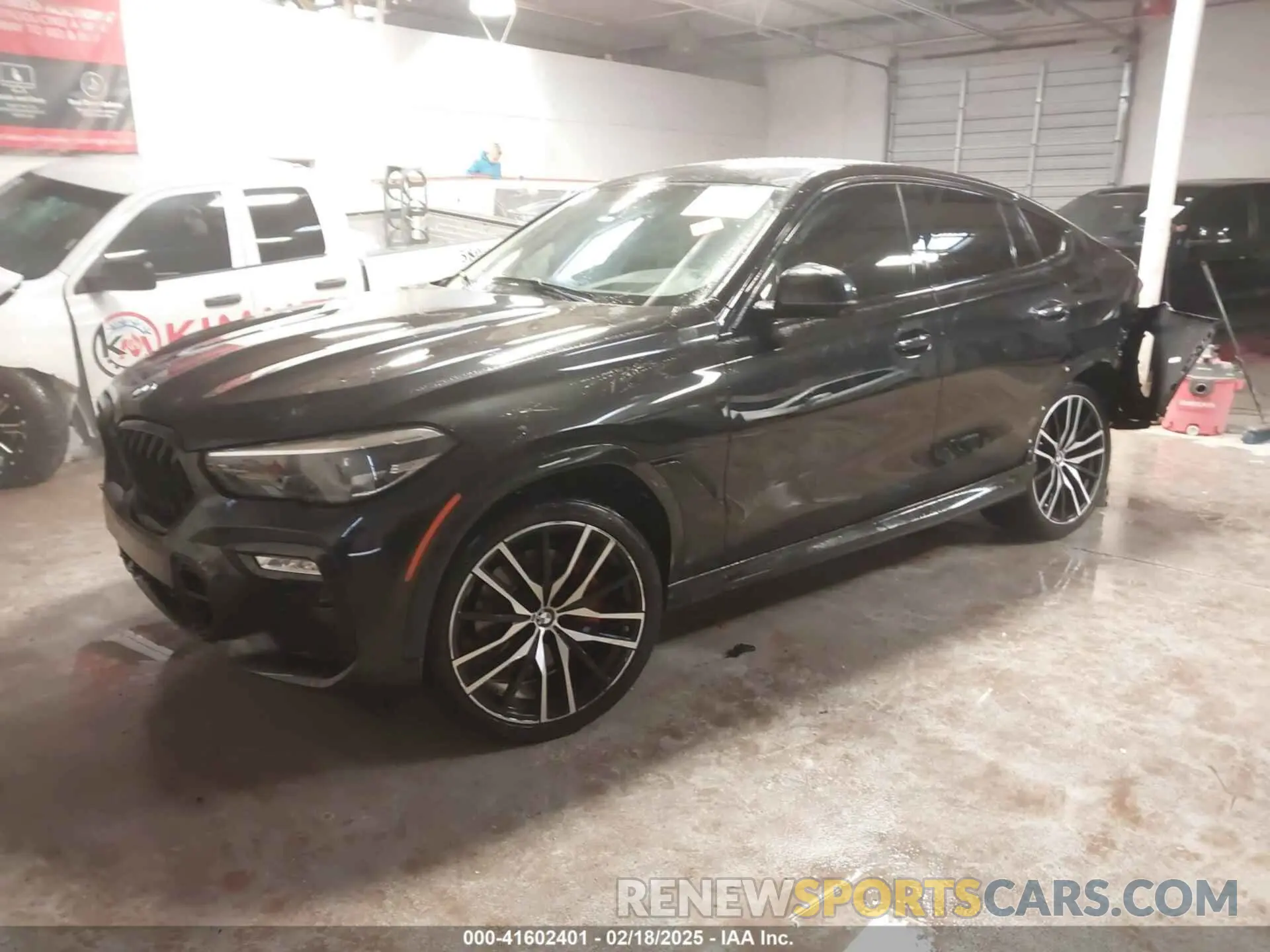 2 Фотография поврежденного автомобиля 5UXCY6C03M9E61703 BMW X6 2021