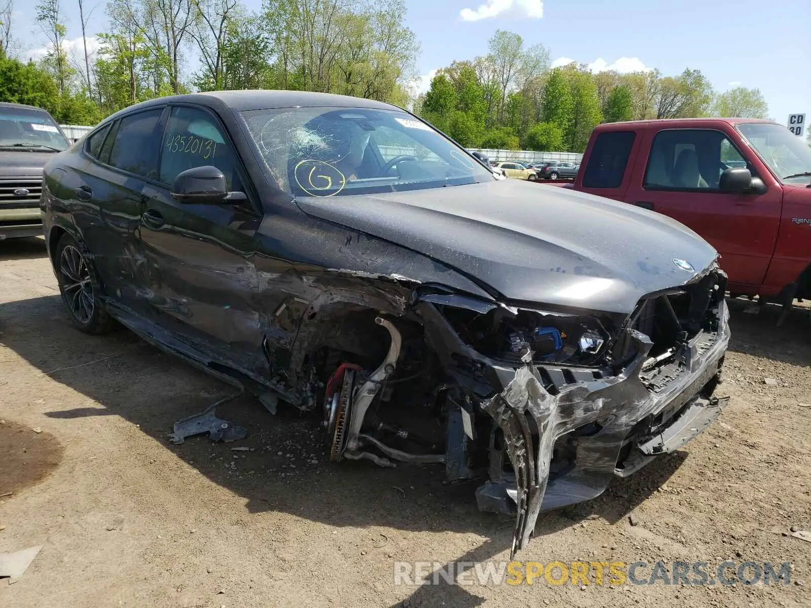 1 Photograph of a damaged car 5UXCY6C03M9F28154 BMW X6 2021